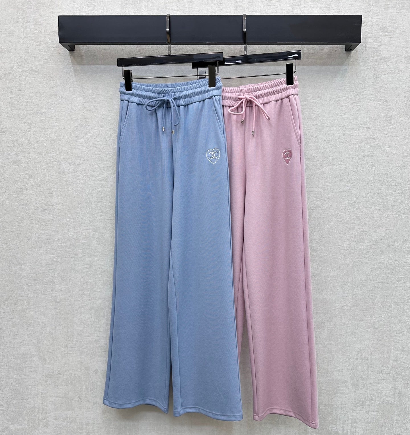 Chanel 2026 Embroidered Logo Straight-Leg Trousers Tencel Cotton 239282