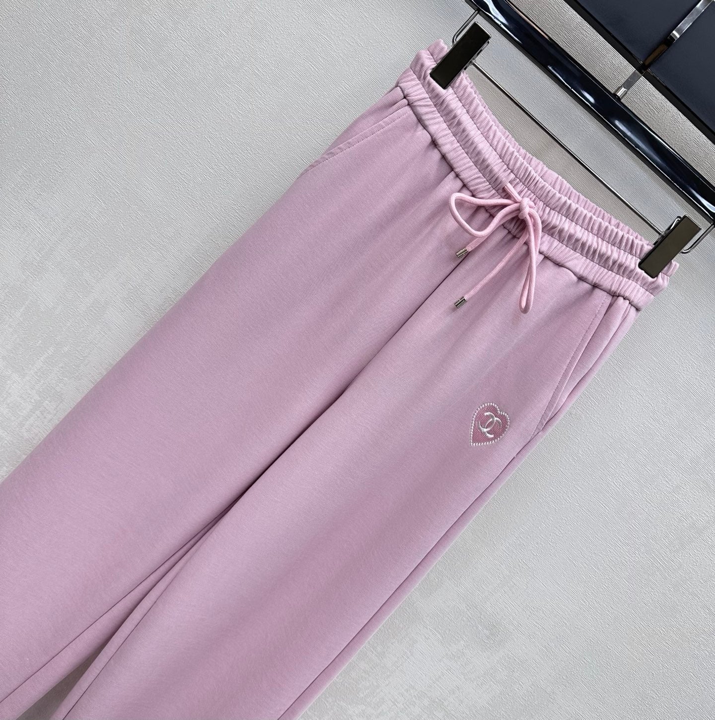 Chanel 2026 Embroidered Logo Straight-Leg Trousers Tencel Cotton 239282