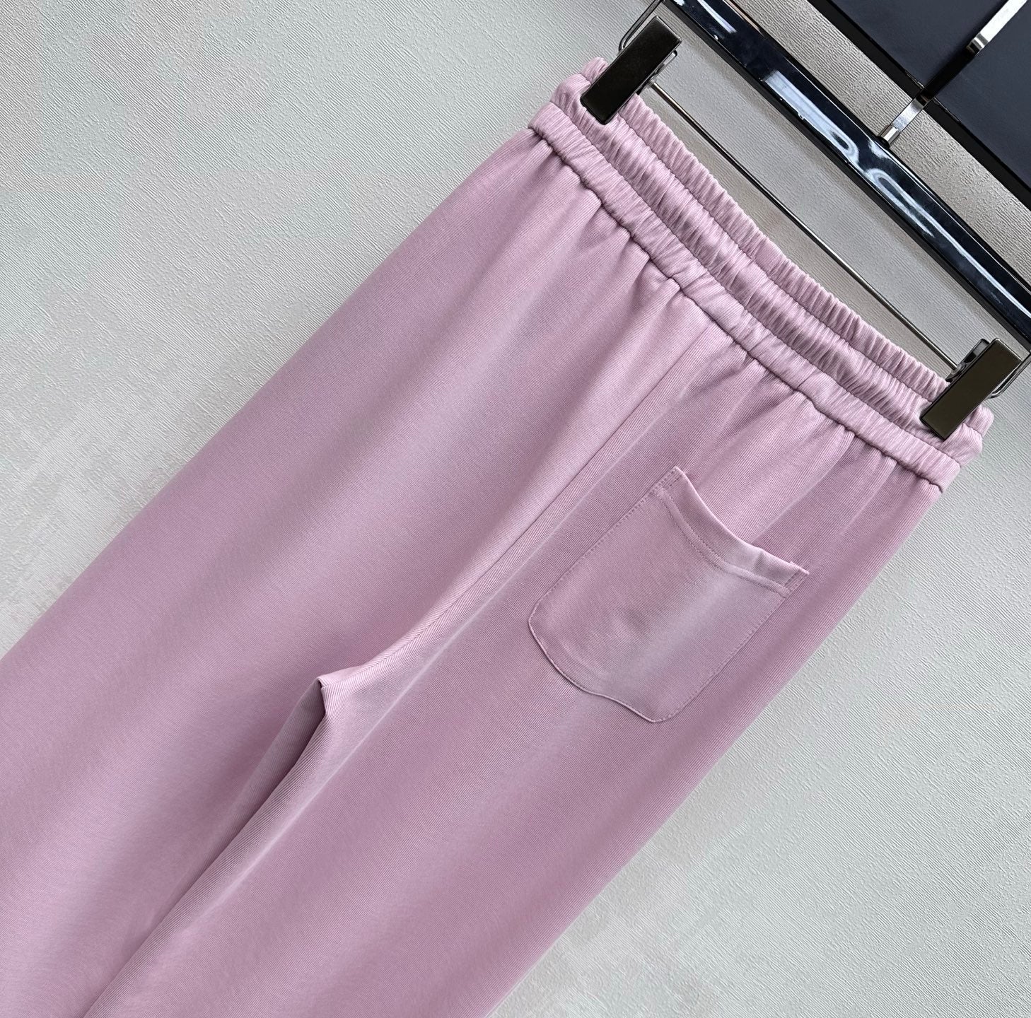 Chanel 2026 Embroidered Logo Straight-Leg Trousers Tencel Cotton 239282