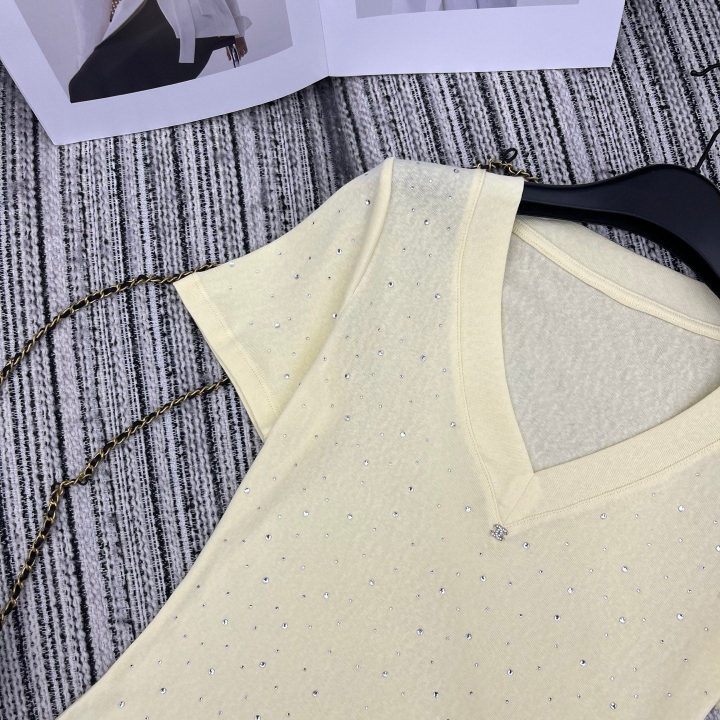 Chanel 2026 Collar Short-sleeved Top With Rhinestone Cotton 367862