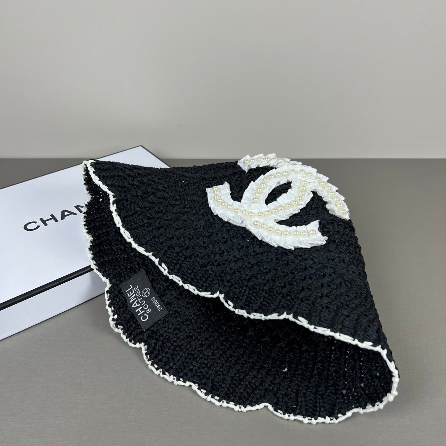 Chanel Knitted Lace Bucket Hat Wool With CC Logo And Pearls 237350