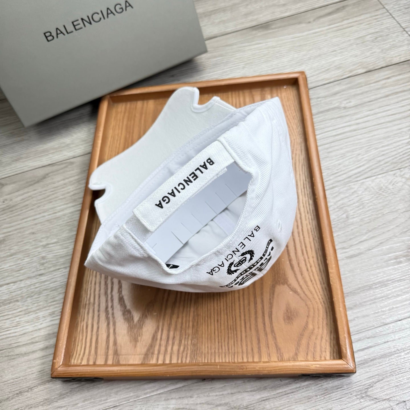 Balenciaga Embroidered Distressed Cotton-twill Baseball Cap 240575
