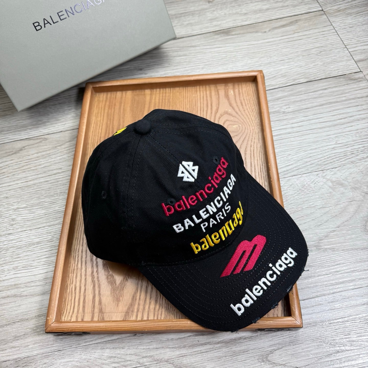 Balenciaga Multi-colored Embroidered Logo Baseball Cap 240579