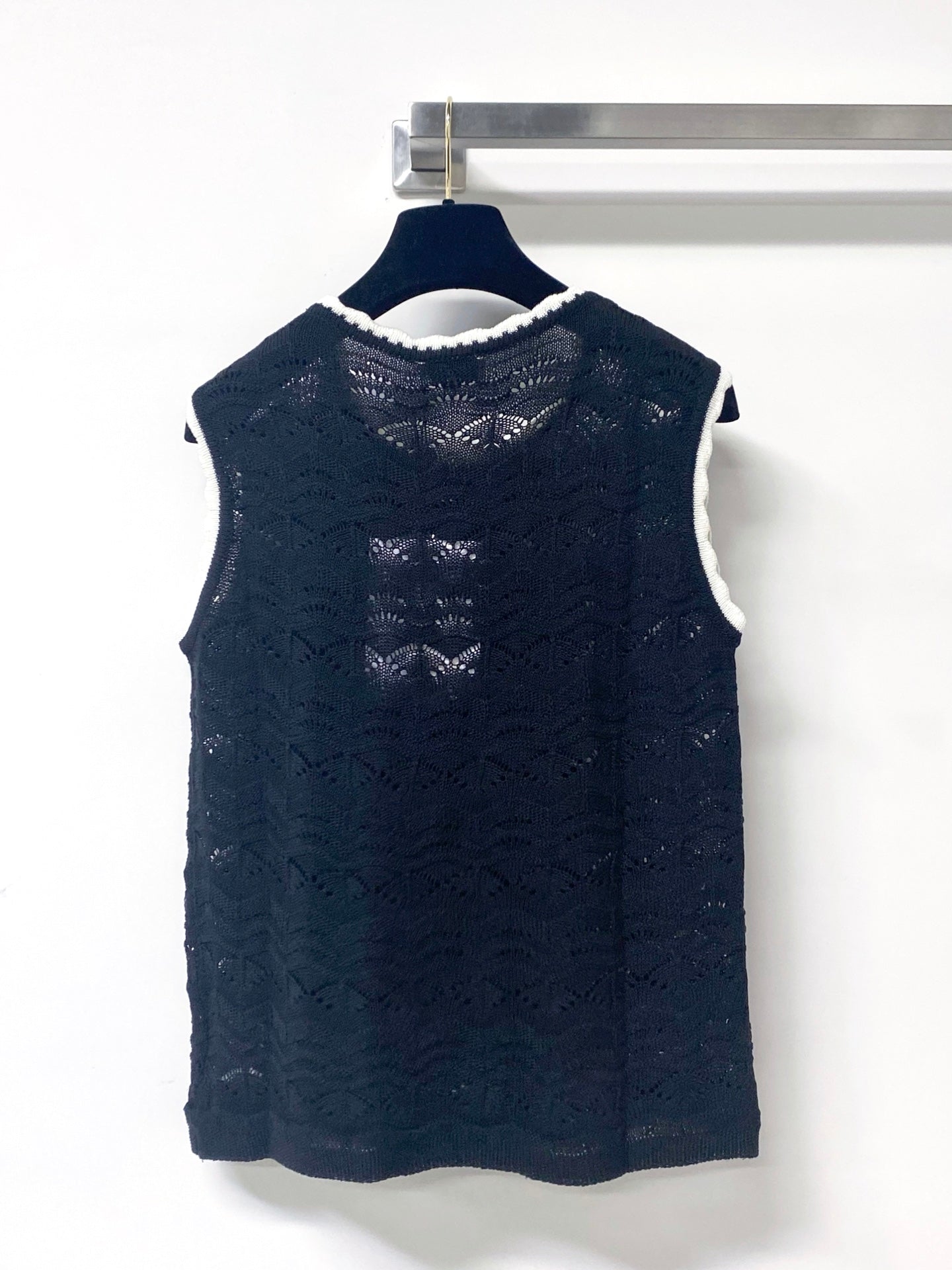 Chanel 2026 Vest With Logo Embellishment Wool Cashmere Tencel 295262