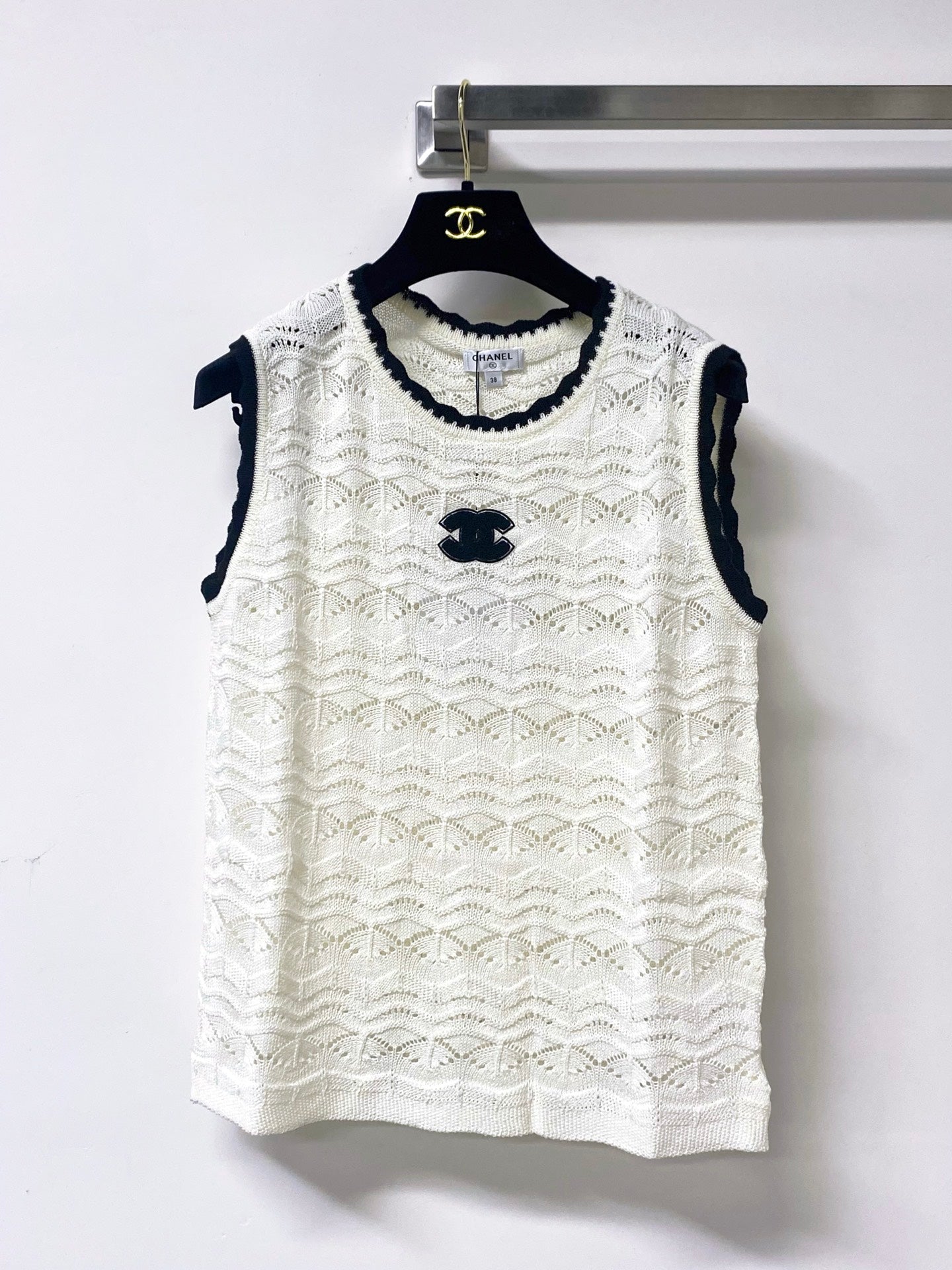 Chanel 2026 Vest With Logo Embellishment Wool Cashmere Tencel 295262