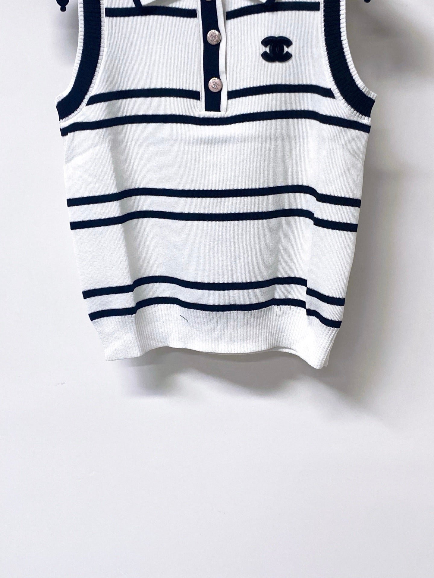 Chanel 2026 Striped Vest White and Black Tencel Wool 295249