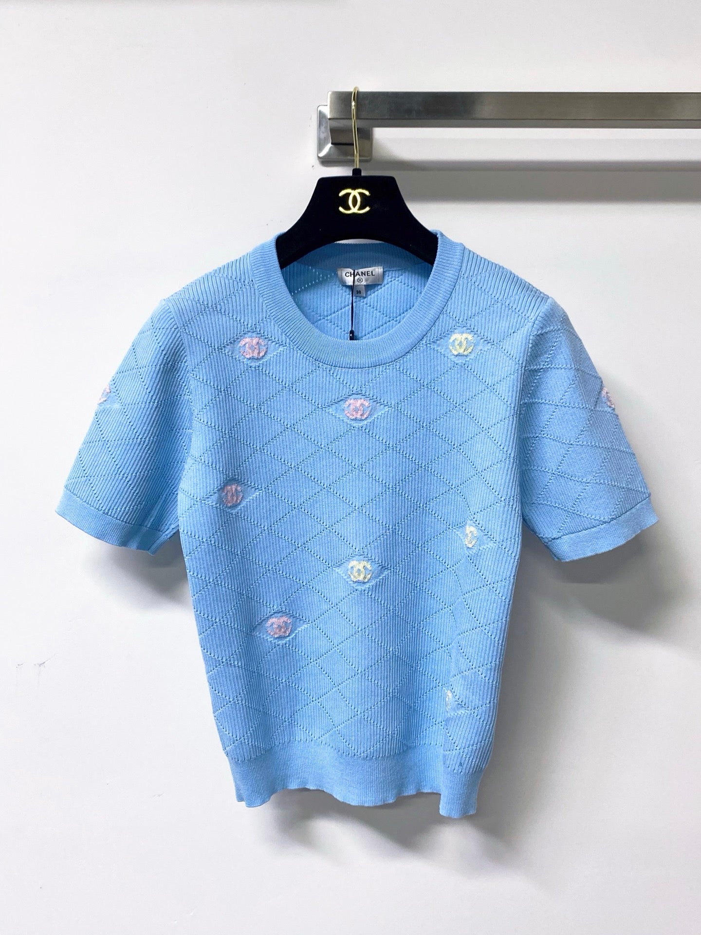Chanel 2026 Quilted Knit Short-sleeved Shirt Wool Cashmere Tencel 310325
