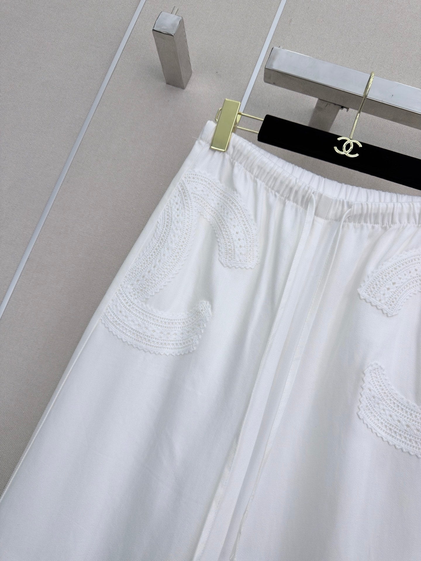 Chanel 2026 Denim Wide-leg Pants With Openwork Floral Cotton 358402