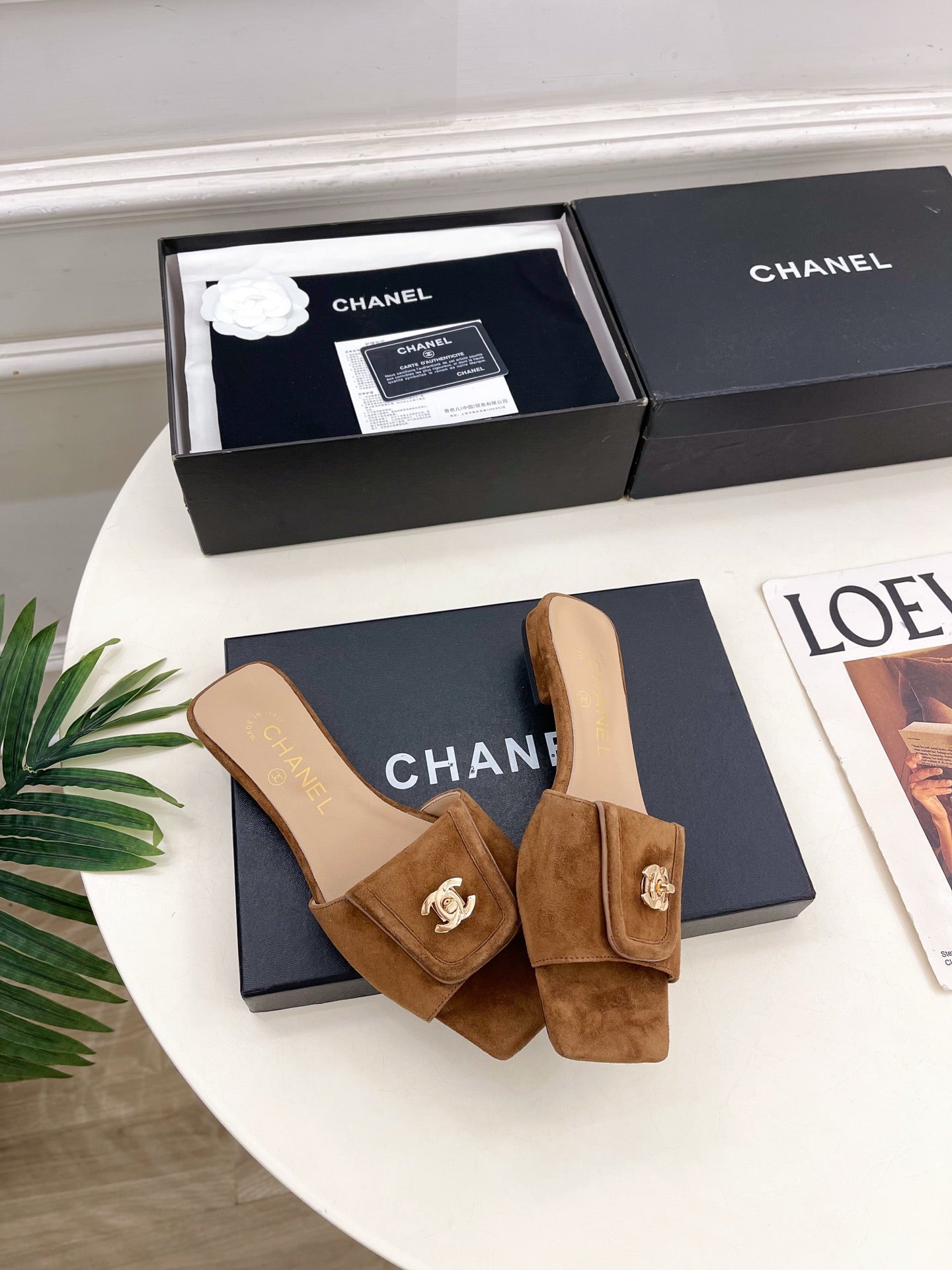 CC 2026 Mule Calfskin Raffia