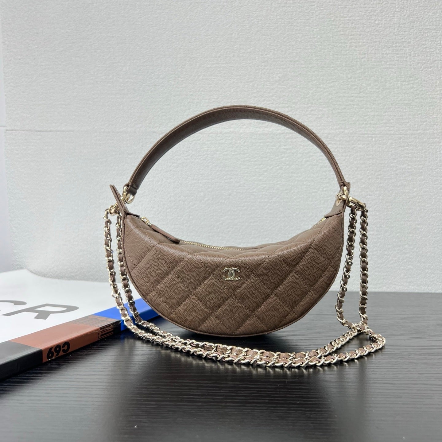Chanel 2026 Clutch Bag With Strap 22cm Leather