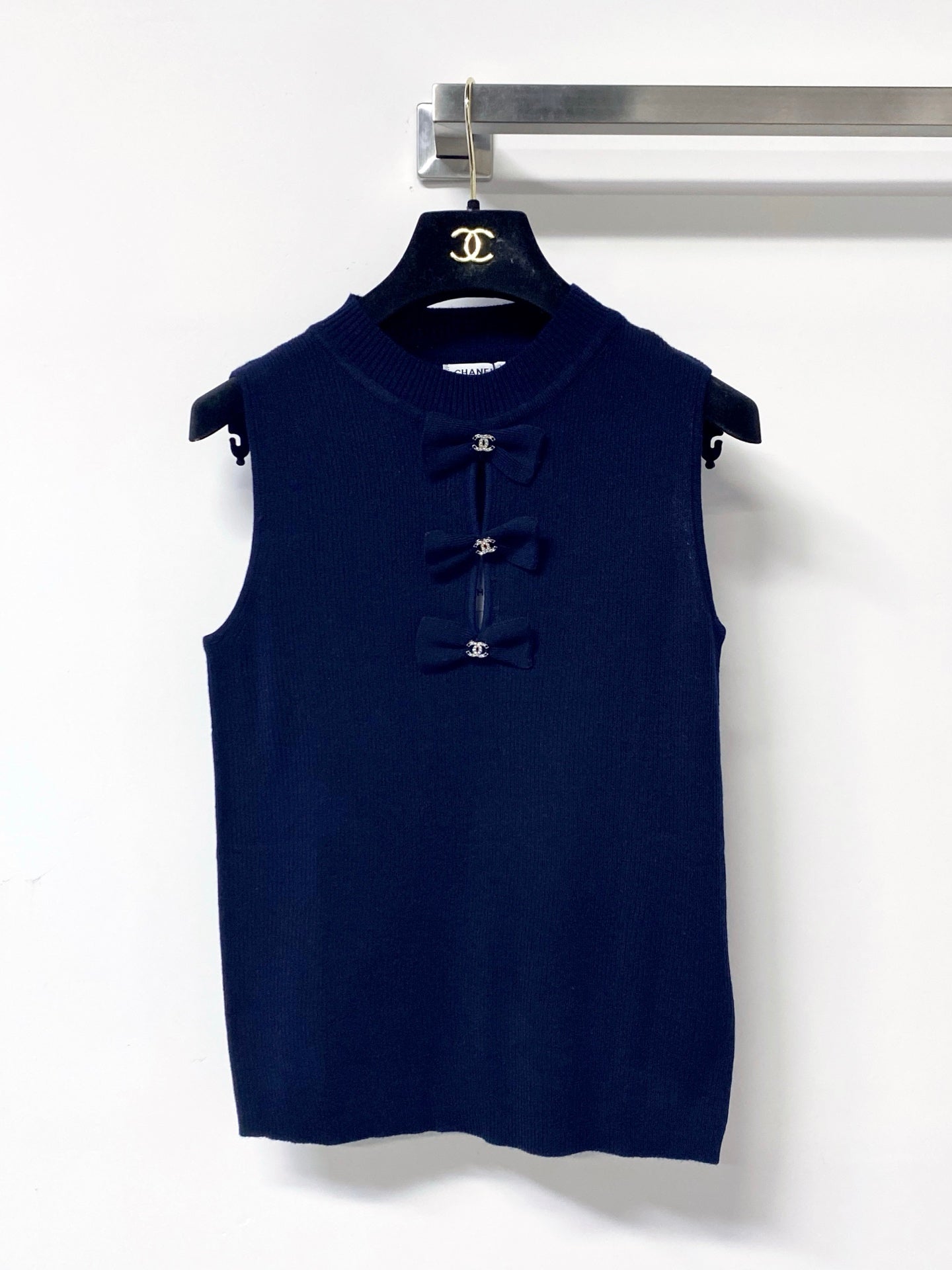 Chanel 2026 Rib-Knit Sleeveless Bow Details Wool 410640