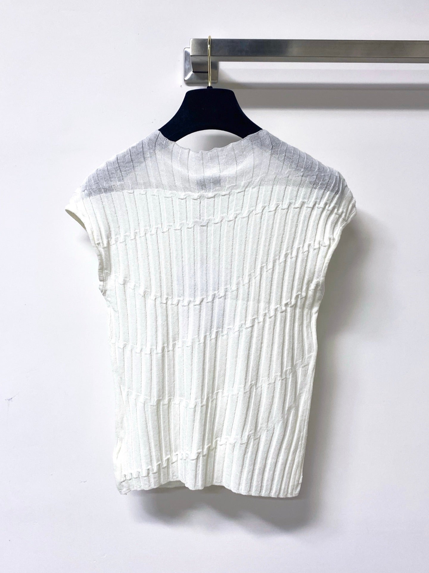 Chanel 2026 Crew Neck Knit Vest Top Tencel 439819