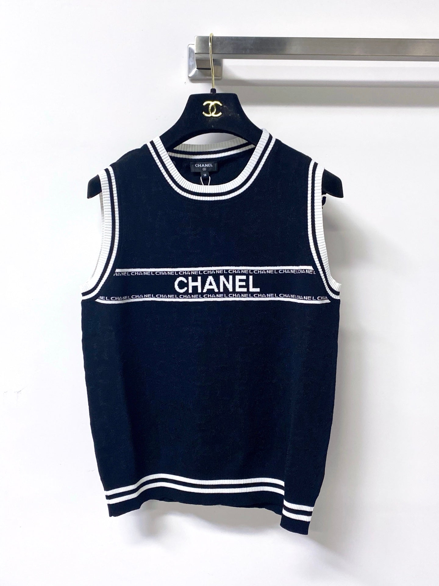 Chanel 2026 Striped Knit Vest Cotton 439815