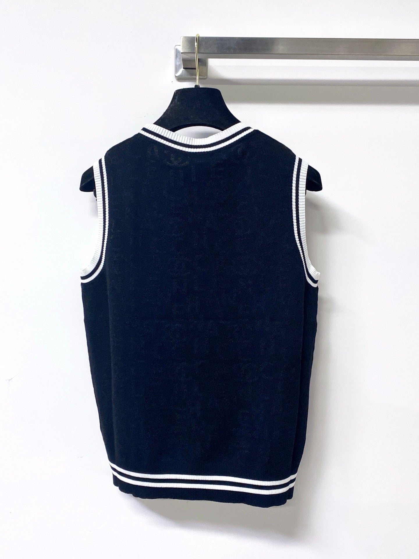 Chanel 2026 Striped Knit Vest Cotton 439815