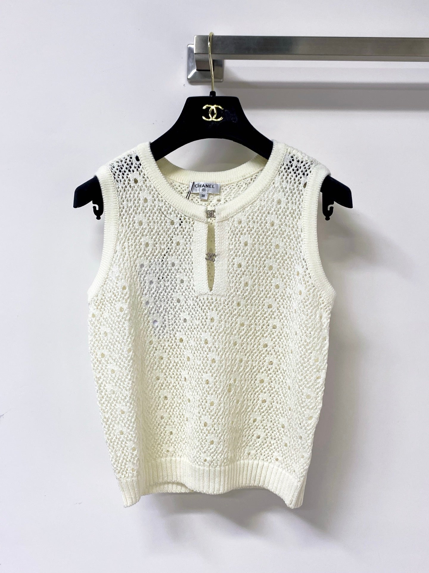 Chanel 2026 Sleeveless Crochet Knit Vest Logo Buttons 449832