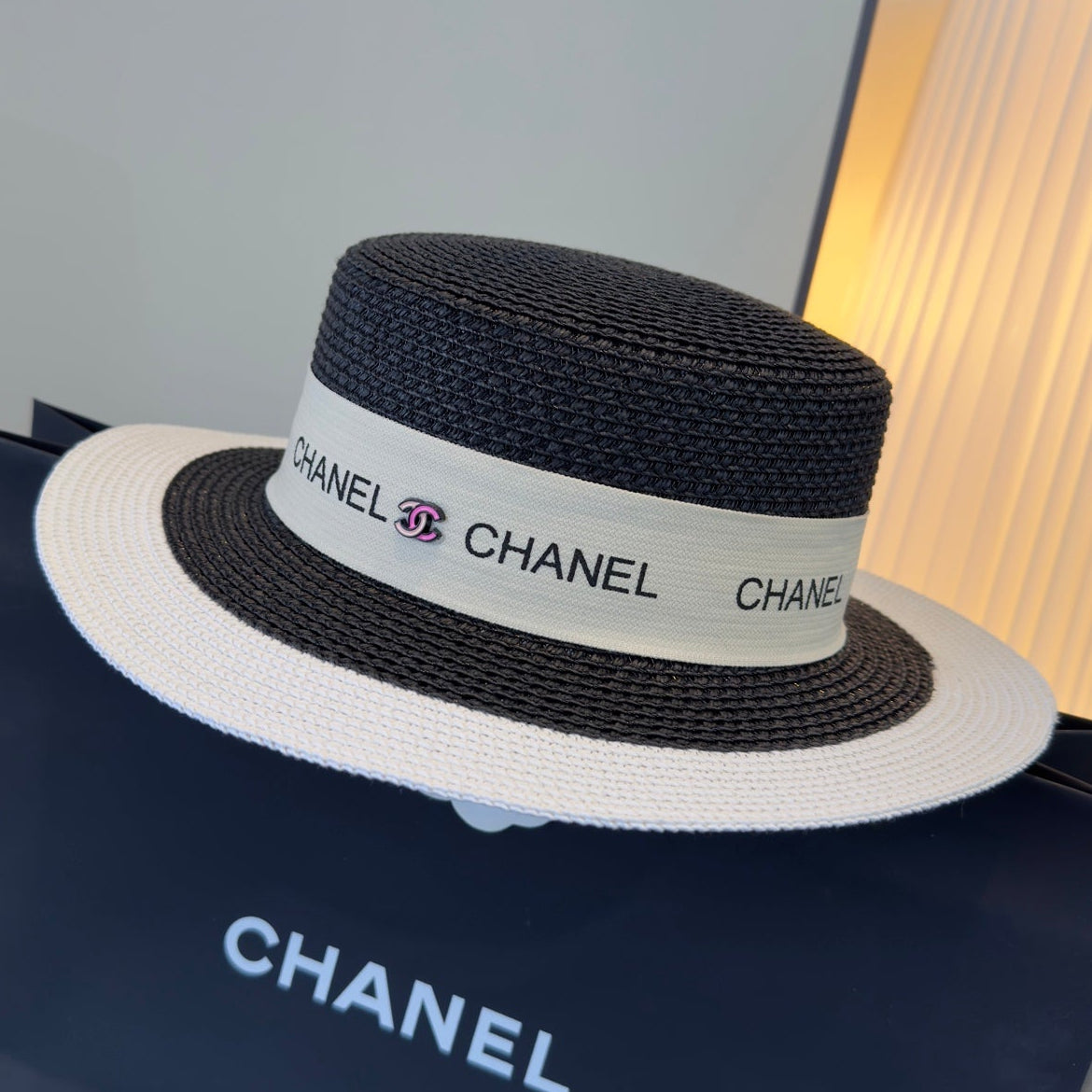 Chanel Straw Hat With Logo Ribbon 299808