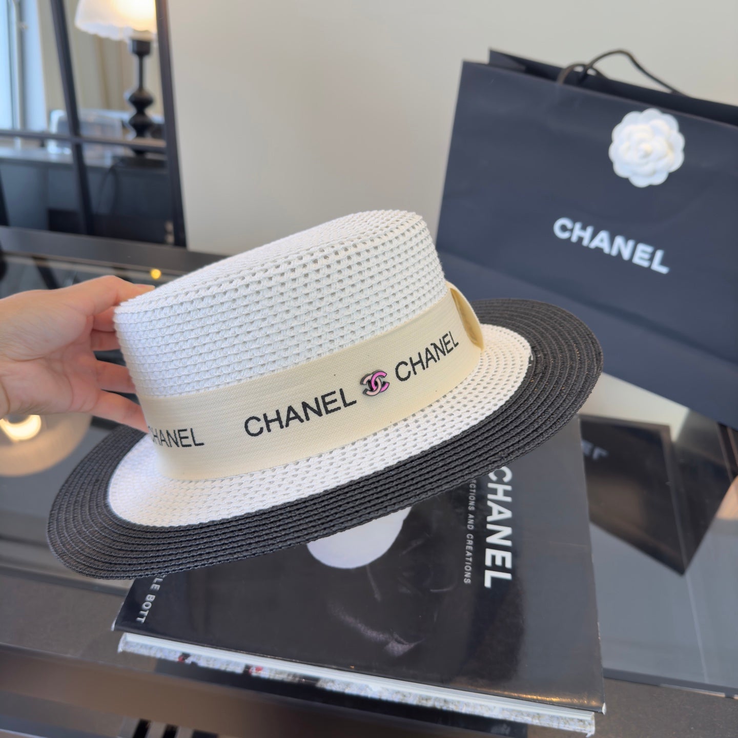 Chanel Straw Hat With Logo Ribbon 299808