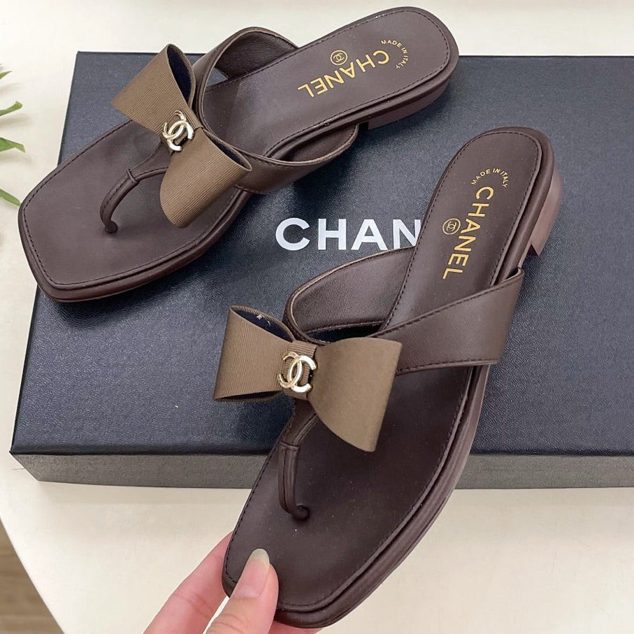 Chanel 2026 Double C Bow Flip-Flops Leather Sheepskin 831454