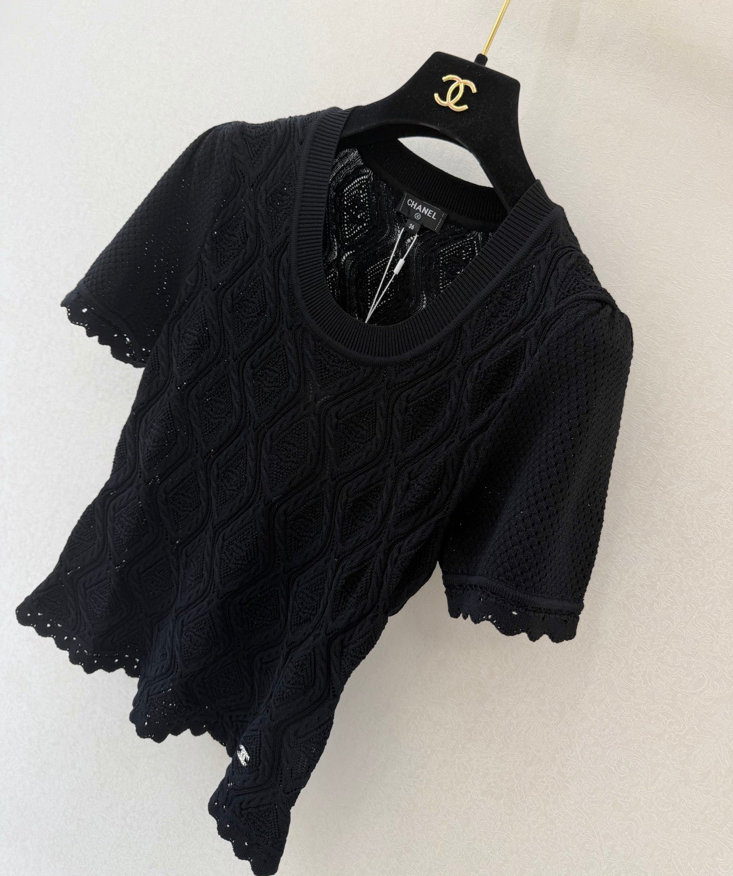 Chanel 2026 Crew Neck Short-sleeved Shirt Black and White Cotton 394767