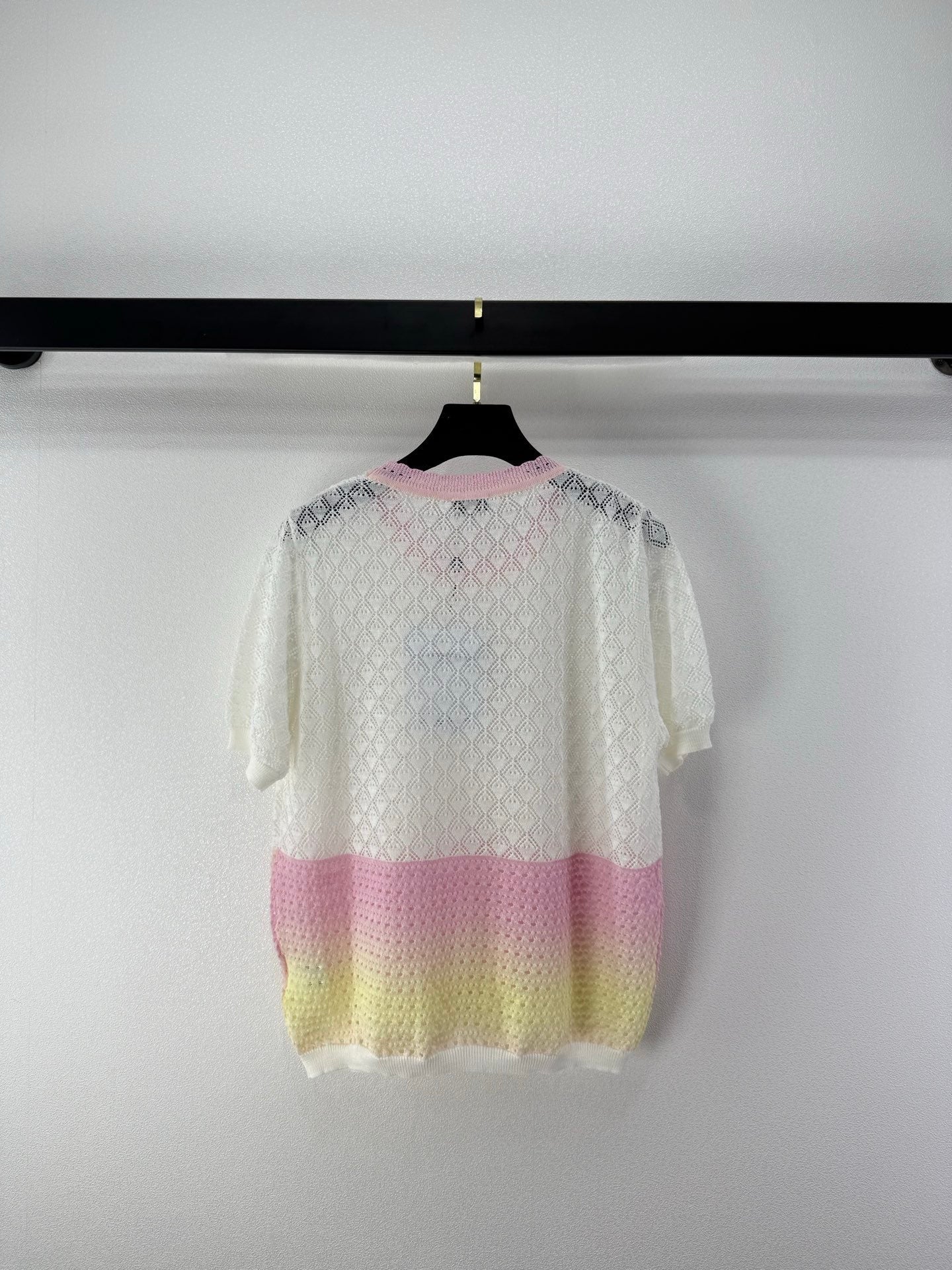 Chanel 2026 Gradient Color Hollowed-out Short Sleeve Tencel 395516