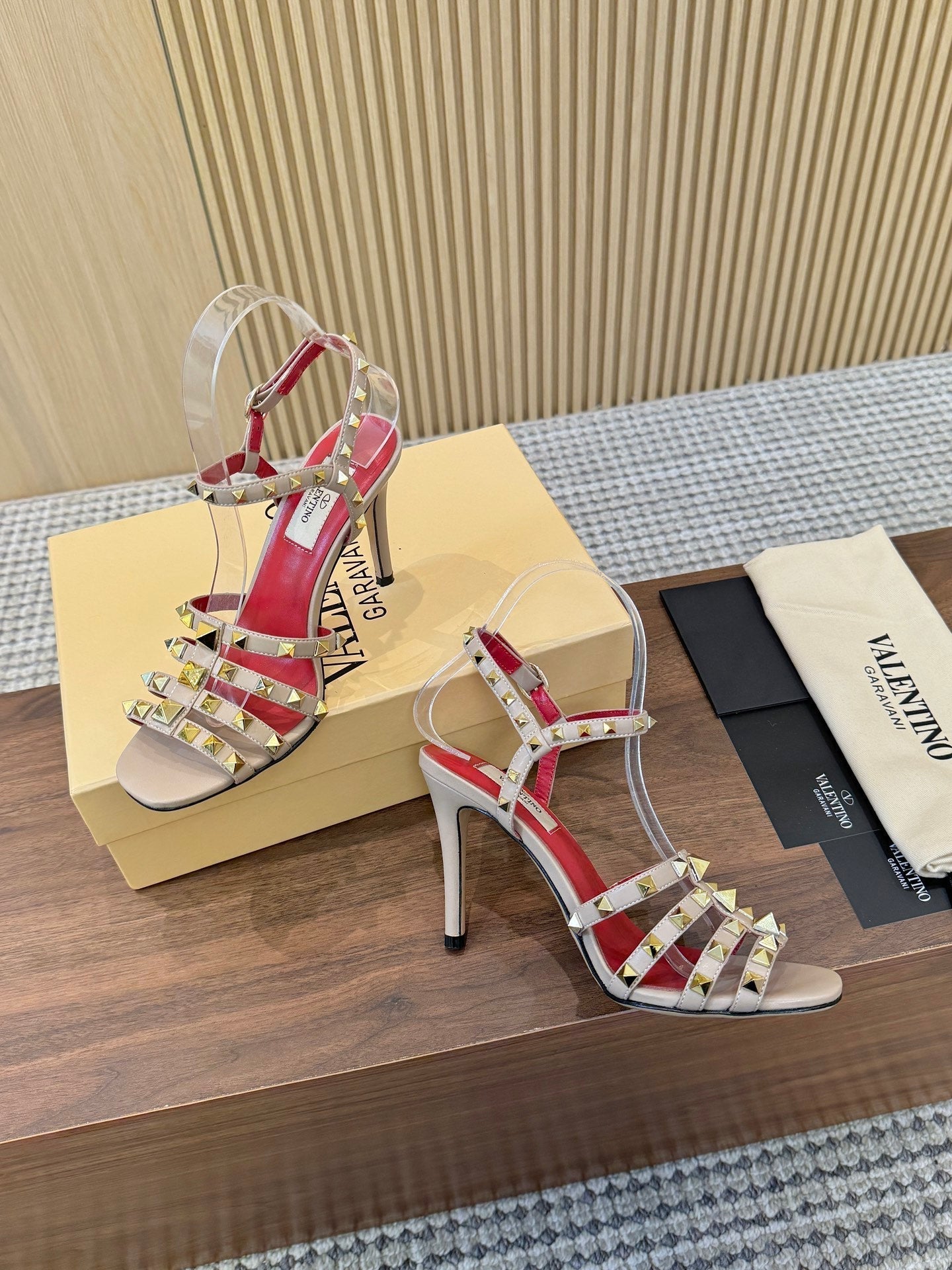 Valentino Garavani Rockstud Caged Calfskin Sandals 863321