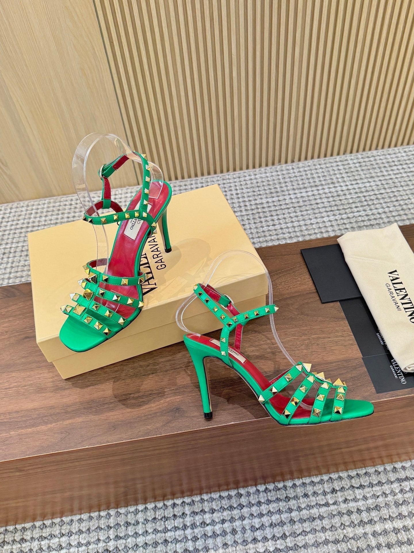 Valentino Garavani Rockstud Caged Calfskin Sandals 863321
