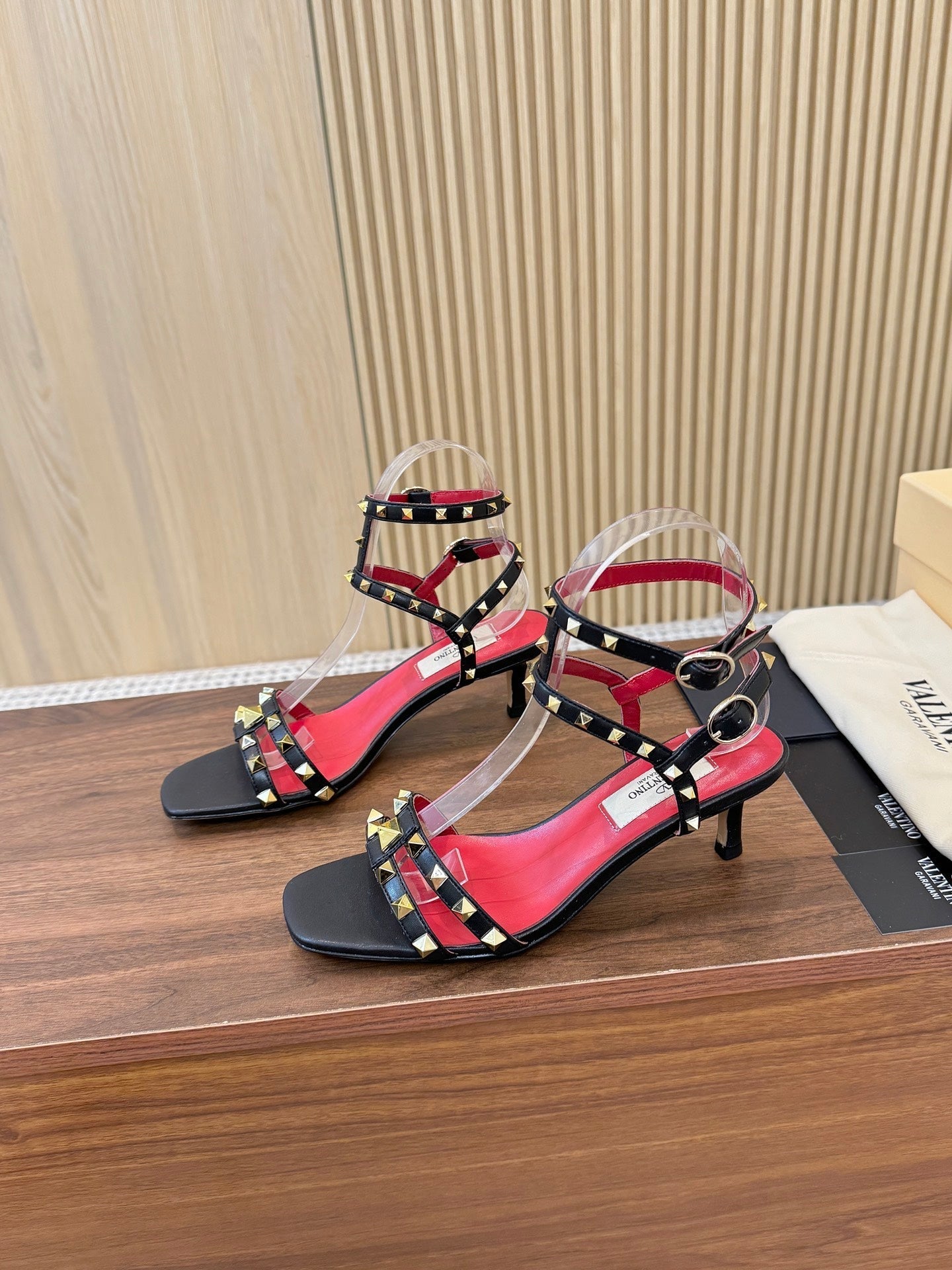 Valentino Garavani Rockstud Caged Calfskin 40mm Sandals 863342