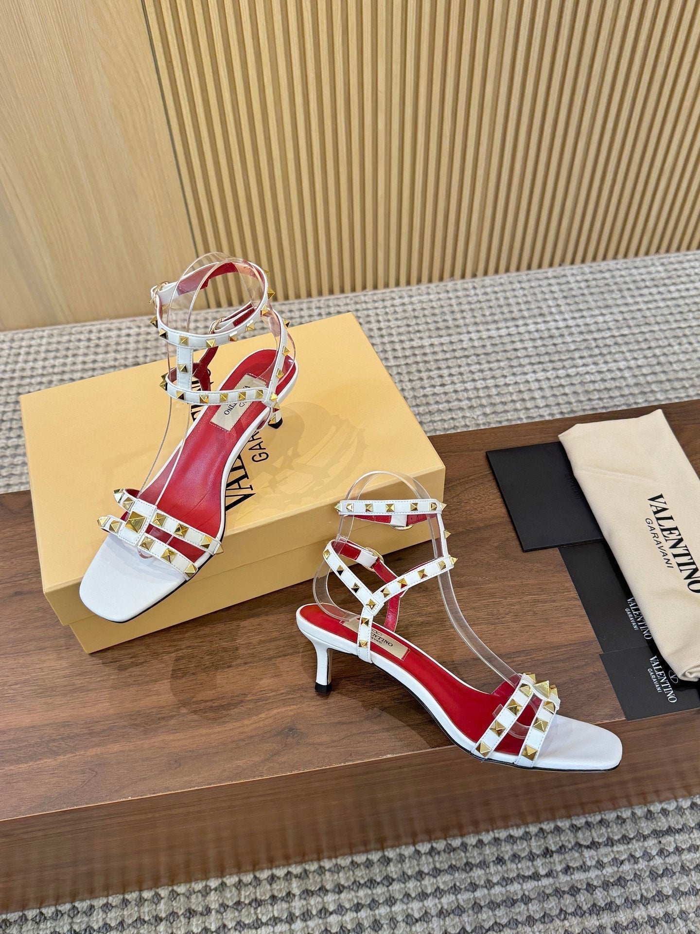 Valentino Garavani Rockstud Caged Calfskin 40mm Sandals 863342