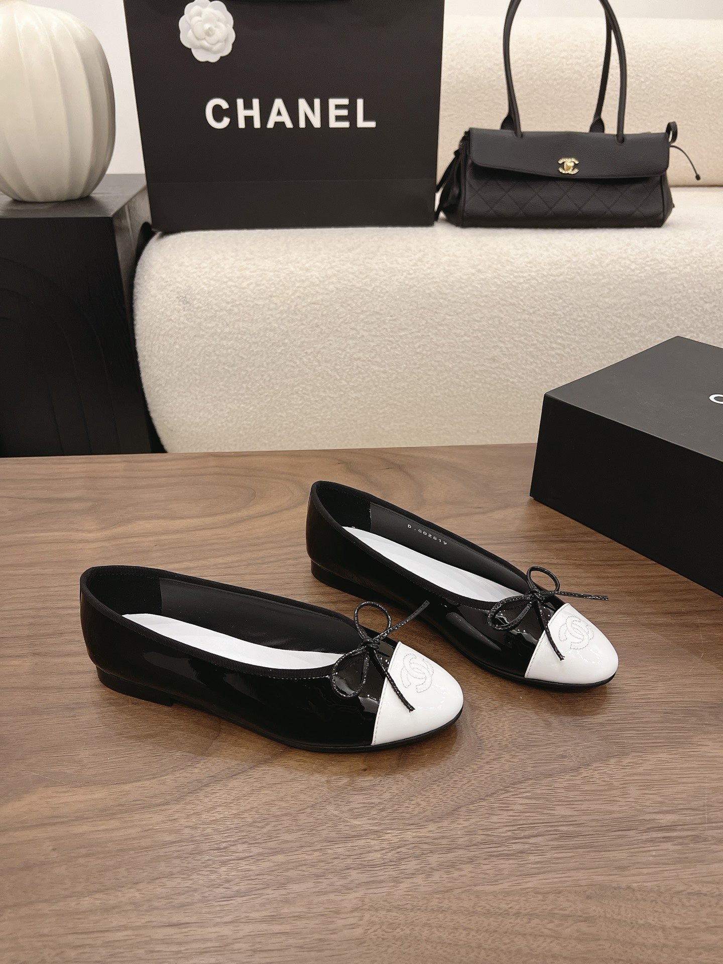 Chanel 2026 Ballet Flat Patent Leather 897526