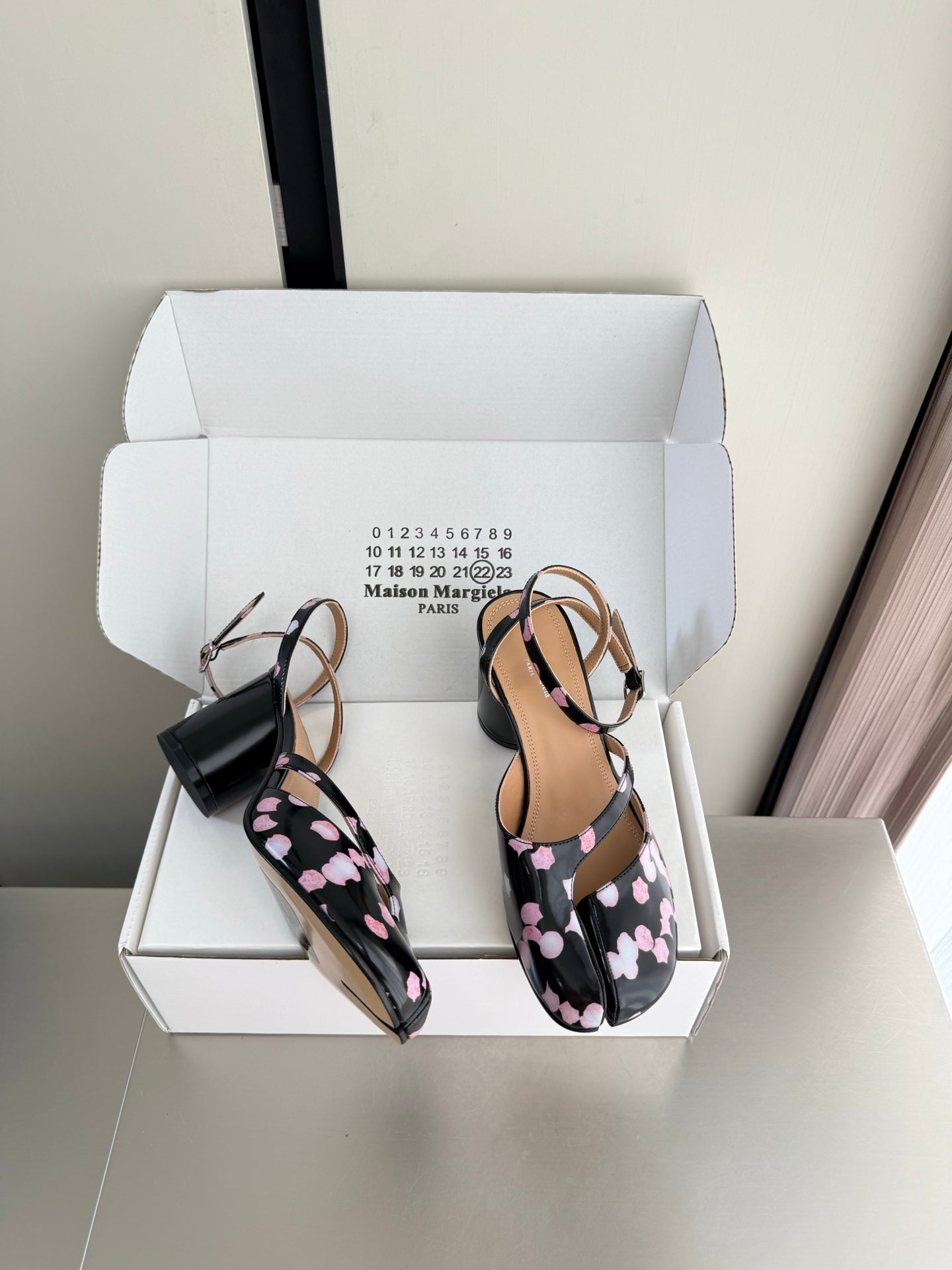 Maison Margiela 2026 Open-Toe Sandals Leather 929716