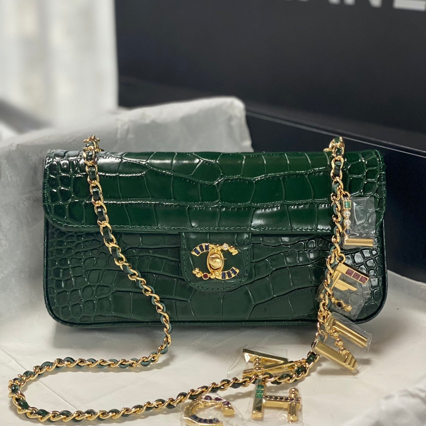 Chane 2026 Gemstone-encrusted Double-C Bag 22cm Calfskin