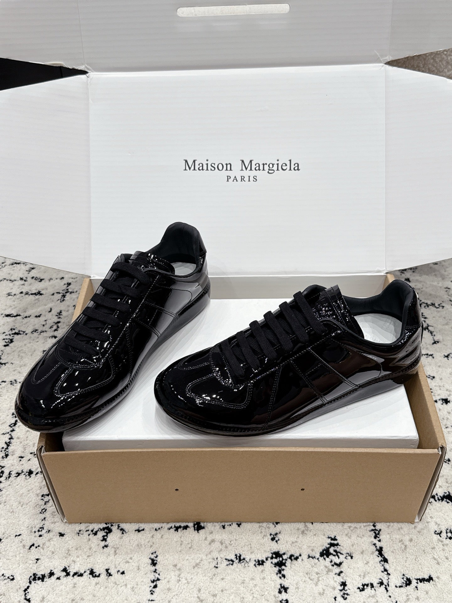 Maison Margiela 2026 Replica Sneaker Glossy Leather 923262