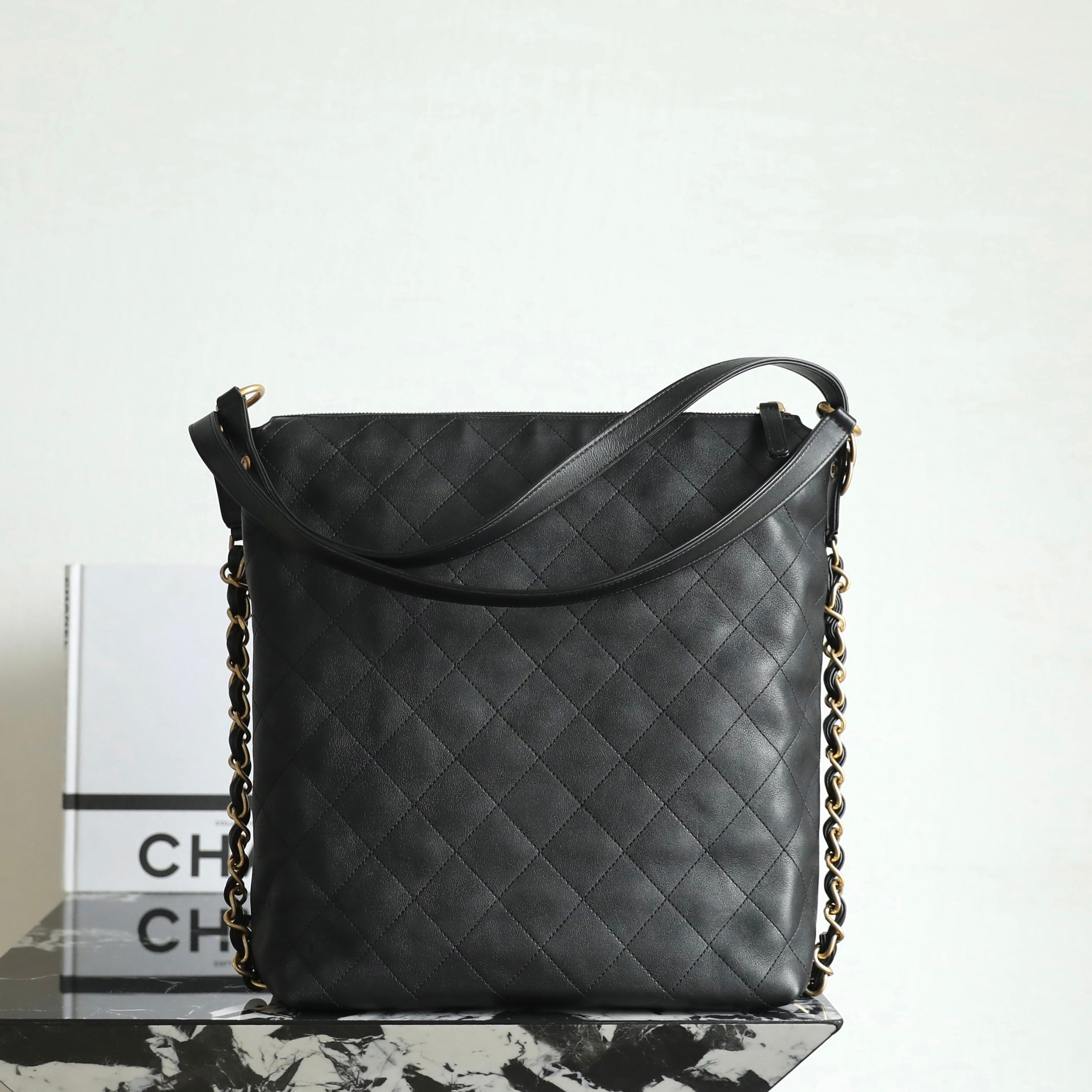 Chanel 𝖧𝗈𝖻𝗈 Backpack 𝖬𝖺𝗑 Large Black Calfskin