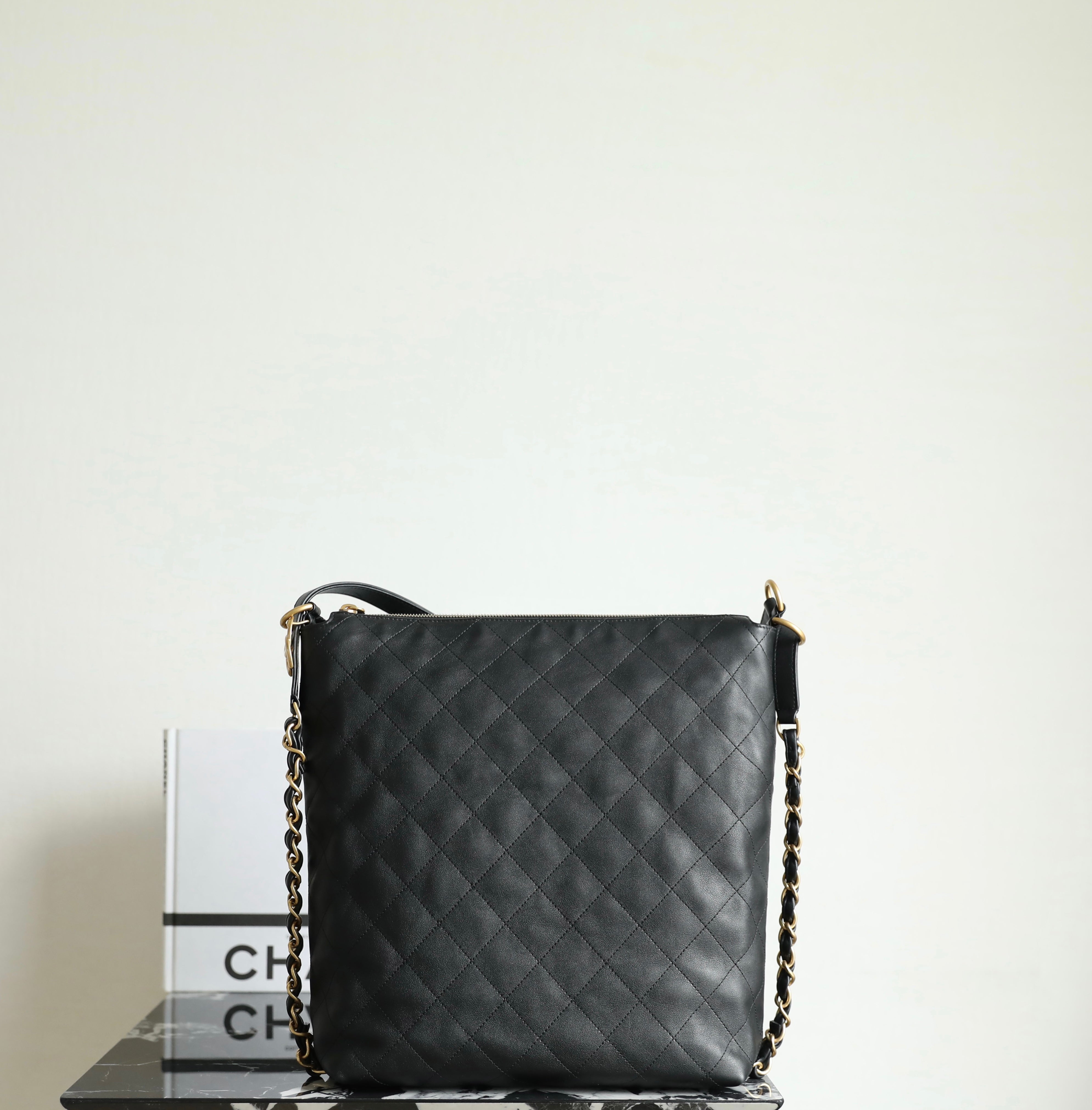 Chanel 𝖧𝗈𝖻𝗈 Backpack 𝖬𝖺𝗑 Large Black Calfskin
