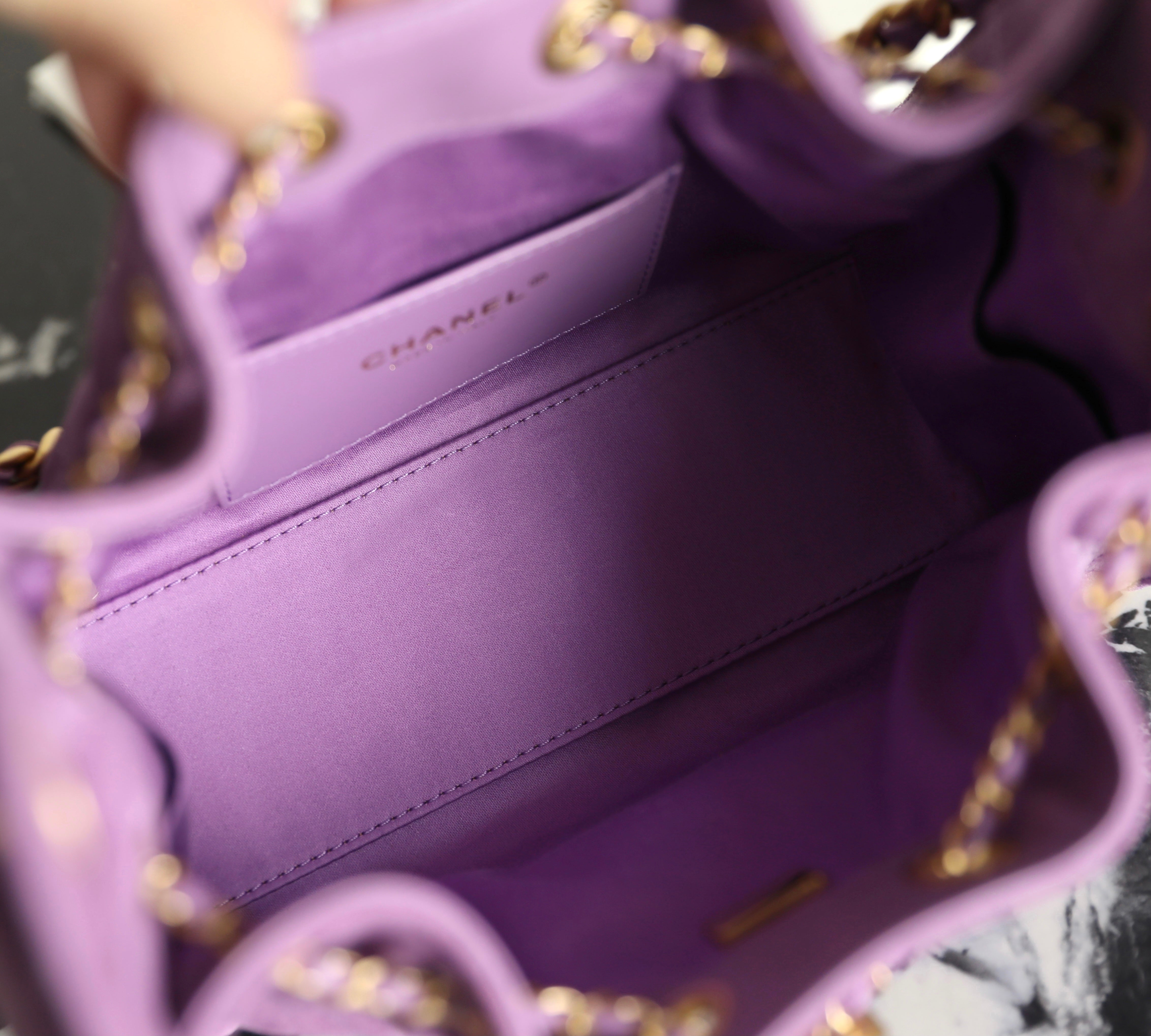CC 2025 Hobo Bag 22cm Purple Suede 346375