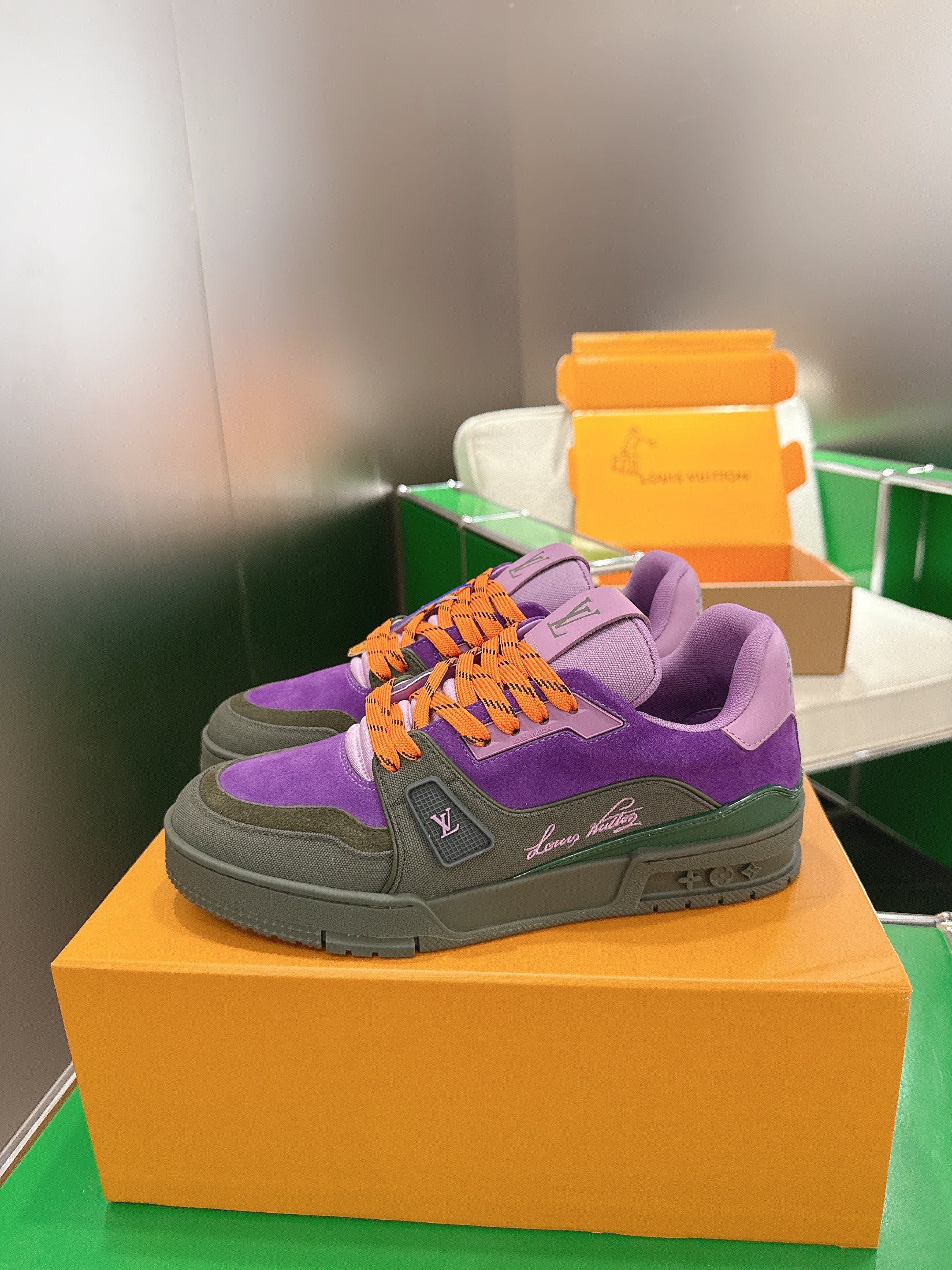 LV 26ss Trainer Sneakers Purple Olive Green Cowhide 632151