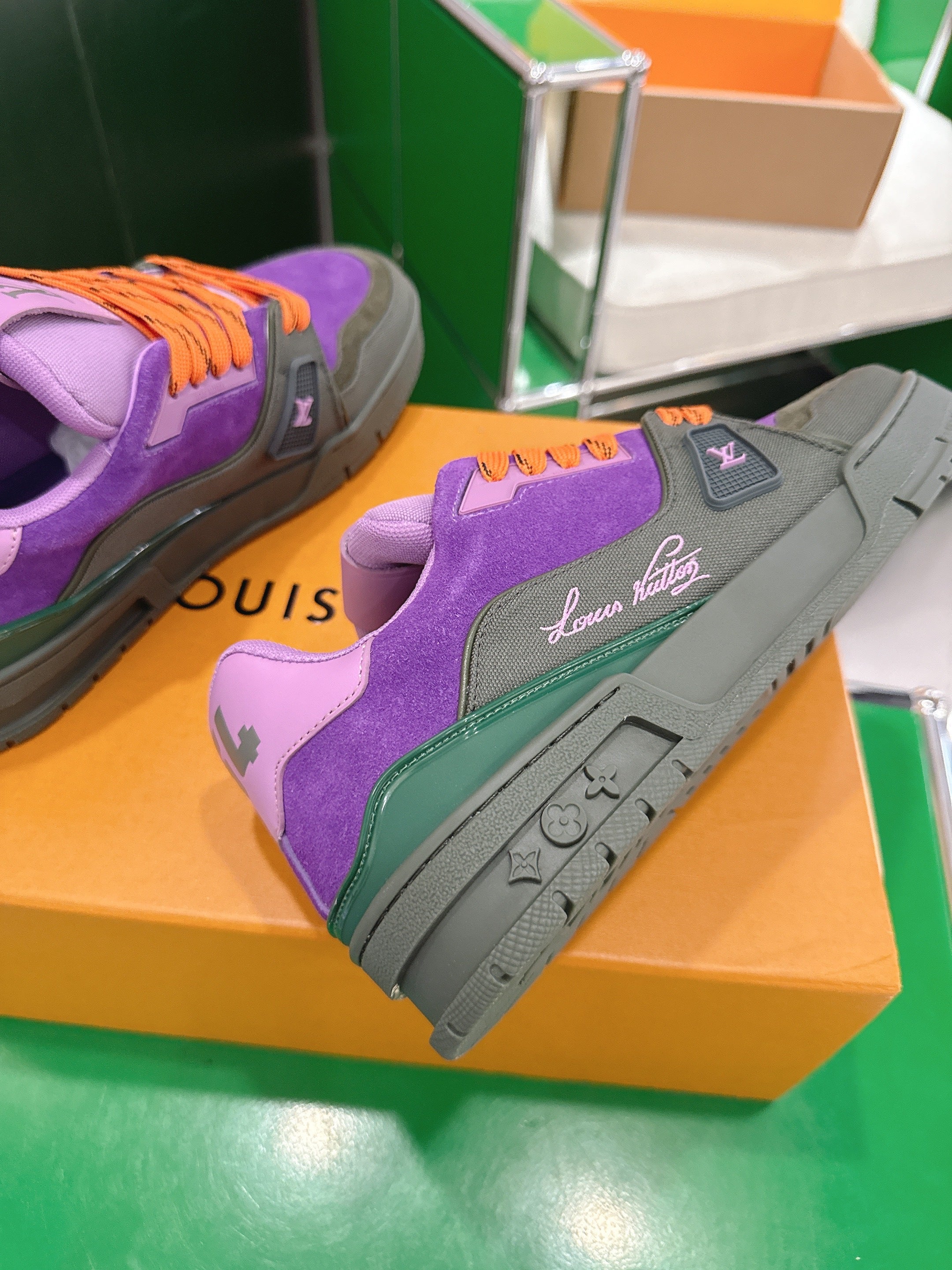 LV 26ss Trainer Sneakers Purple Olive Green Cowhide 632151