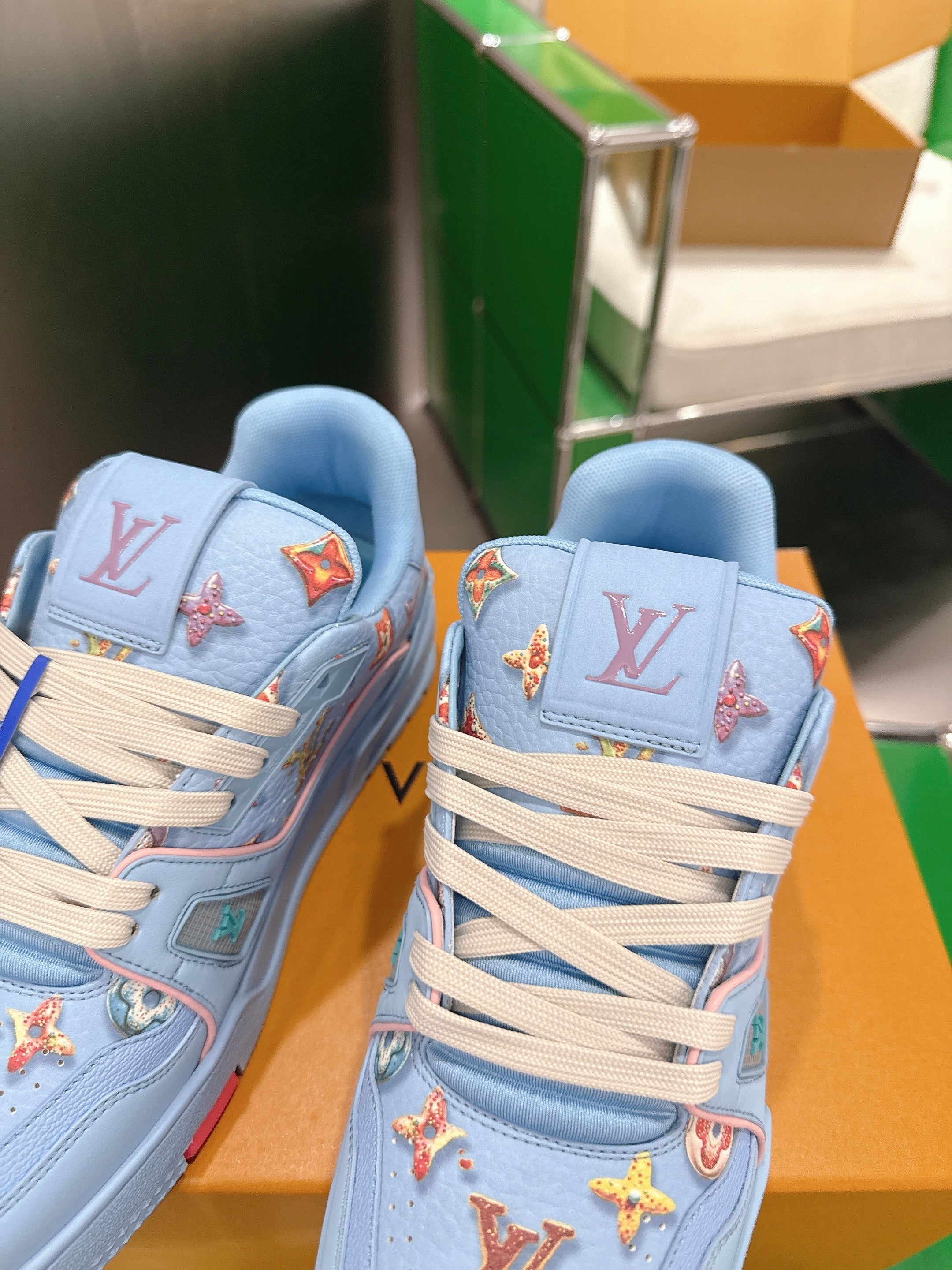 LV 26ss Trainer Sneakers Blue Colorful Cowhide 632143