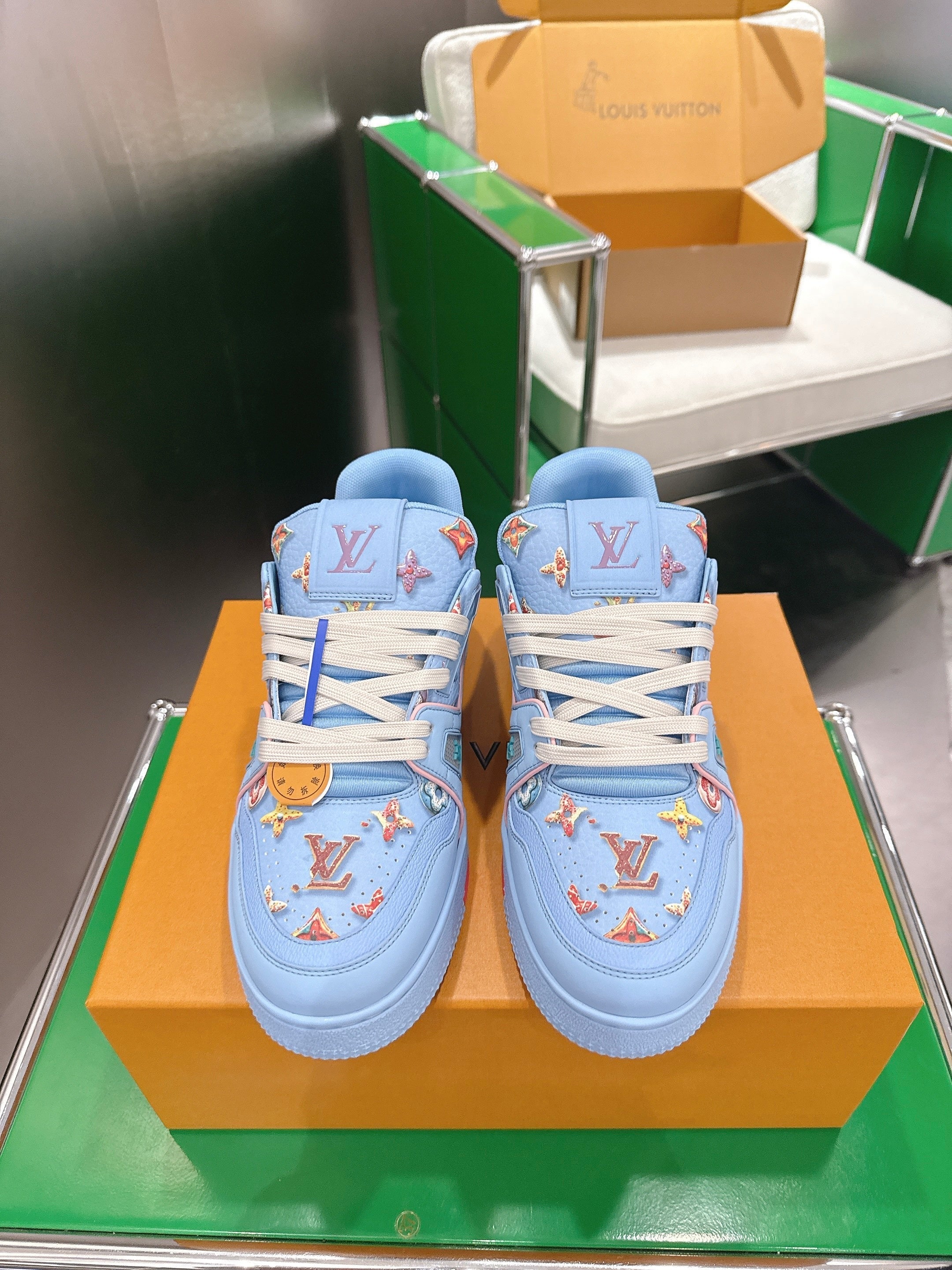 LV 26ss Trainer Sneakers Blue Colorful Cowhide 632143