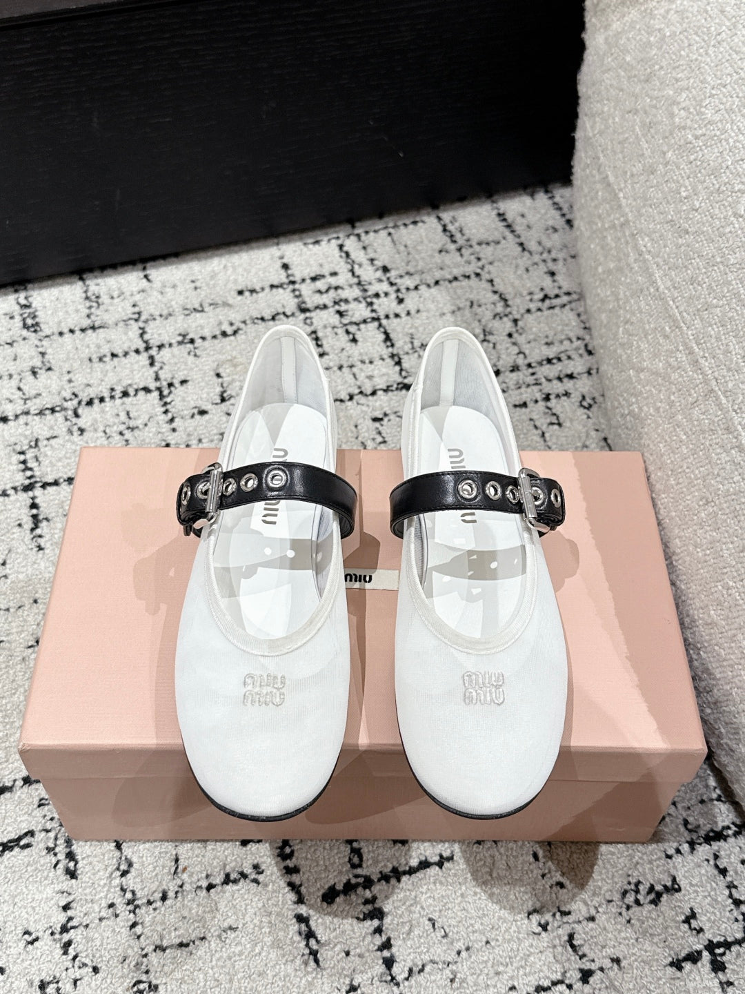 Miu Miu 25 Hollow Ballet Flats White Mesh Frabic