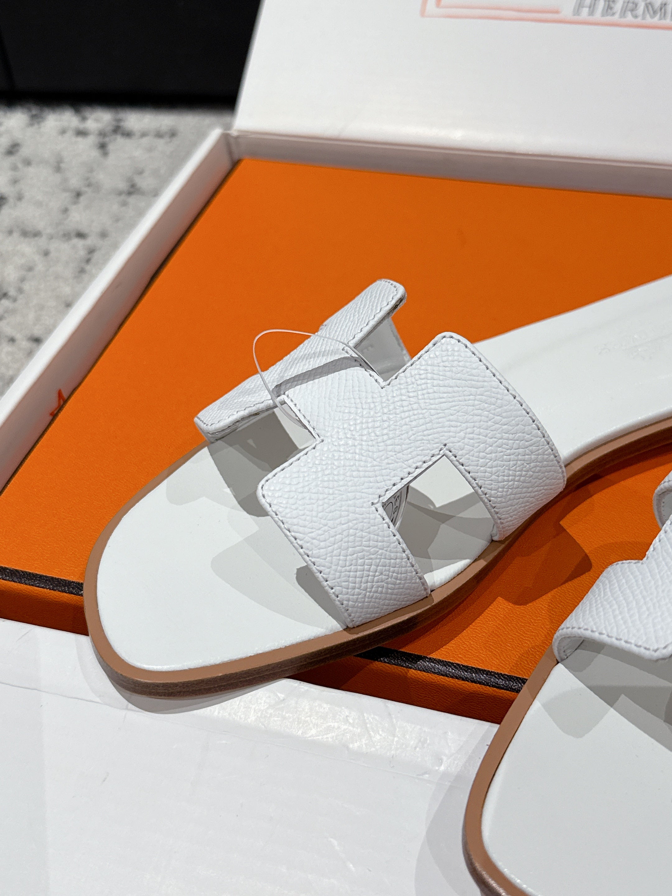 HM 25 Oran Sandal Epsom