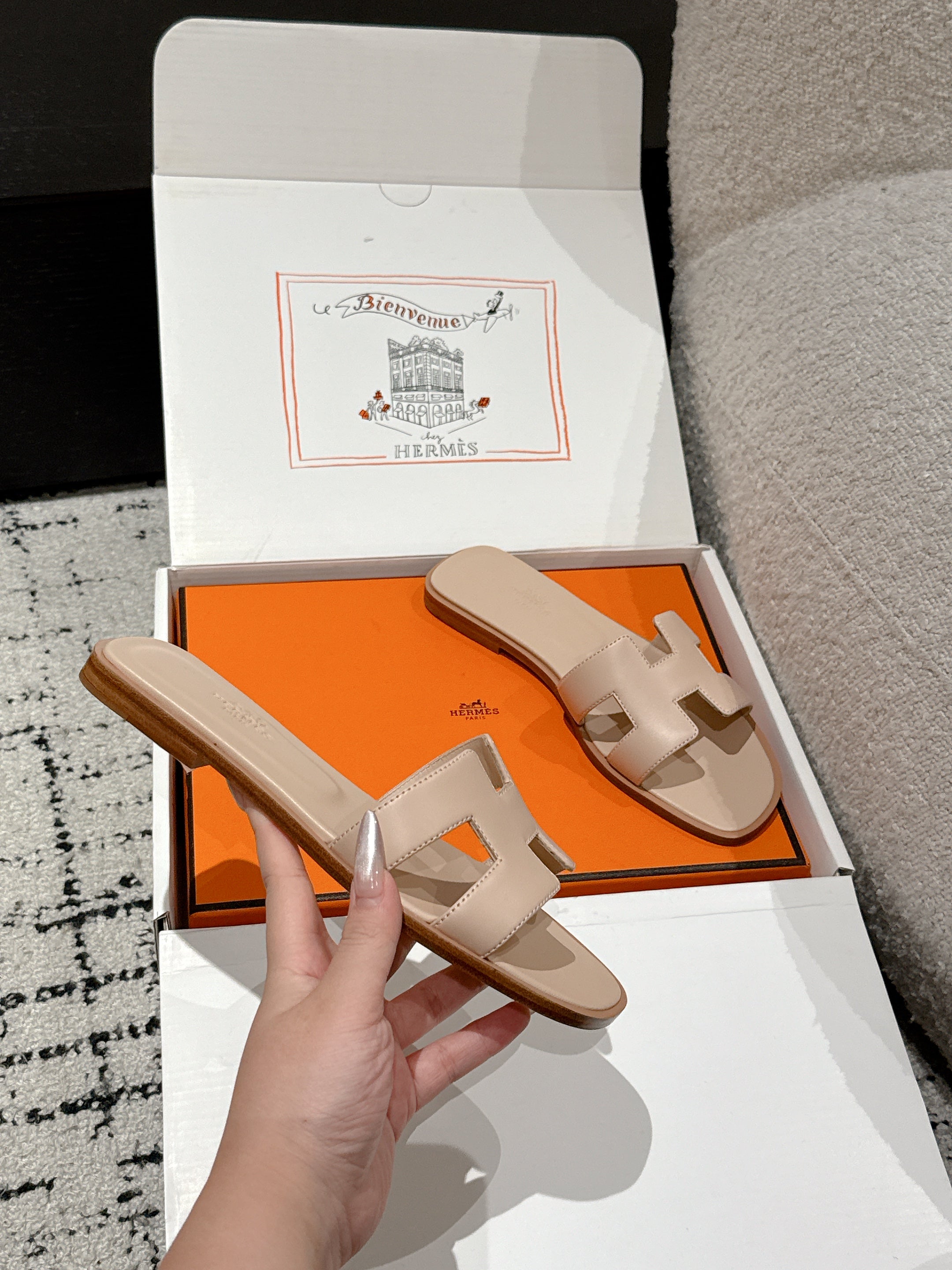 HM 25 Oran Sandal Nude Calfskin