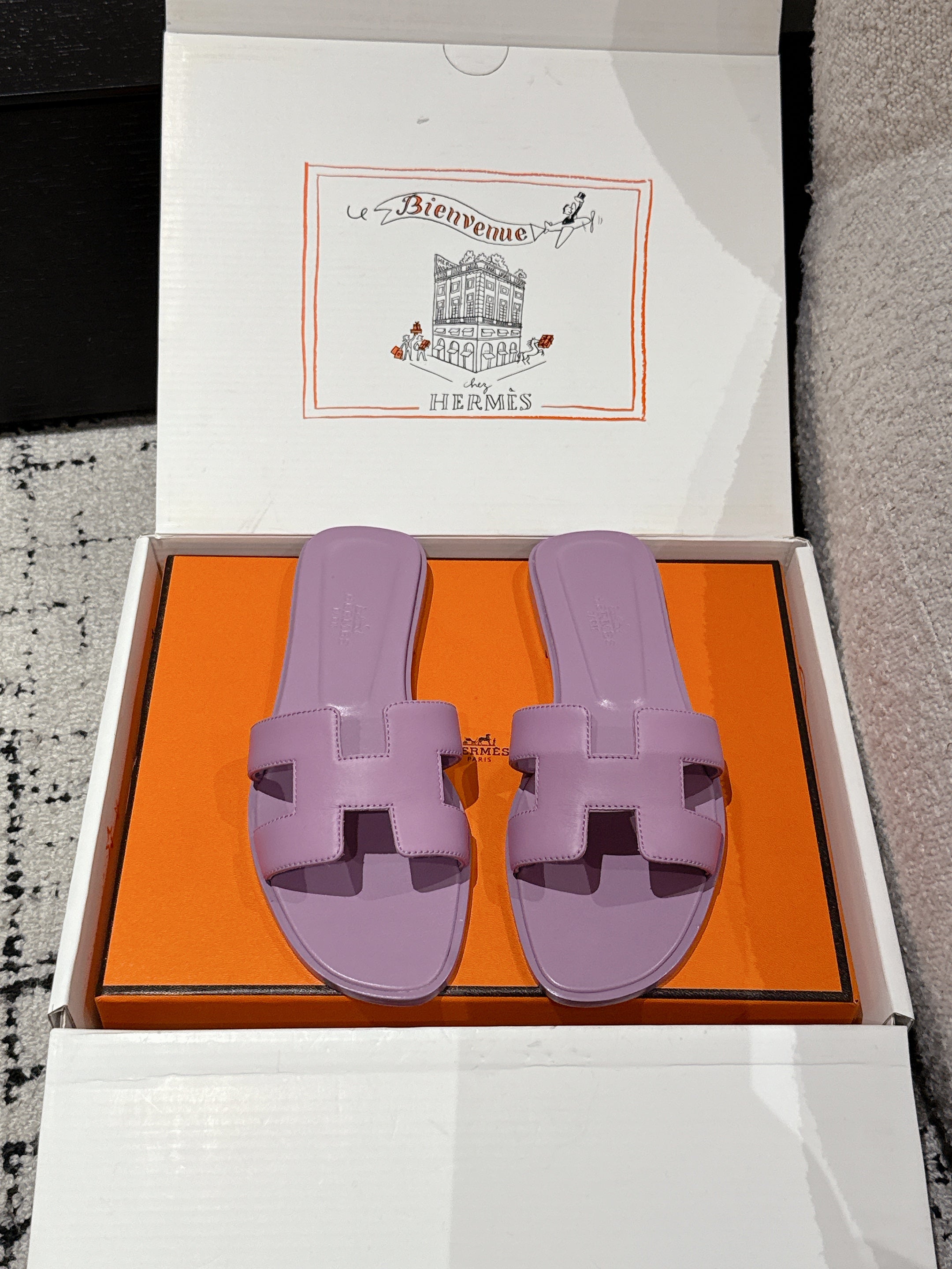 HM 25 Oran Sandal Violet Calfskin