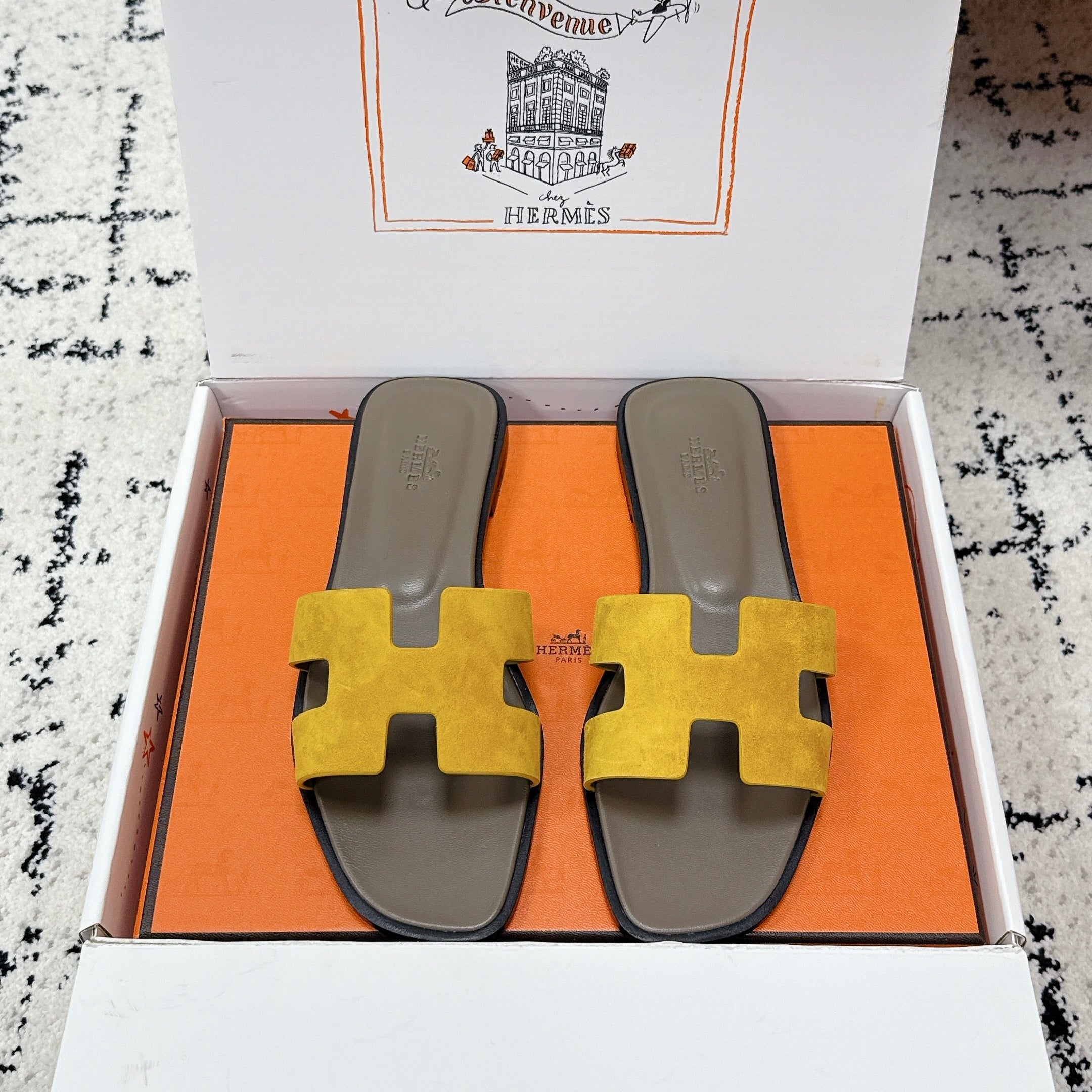 HM 26ss Oran Sandals Olive Green Yellow Suede Cowhide 617197