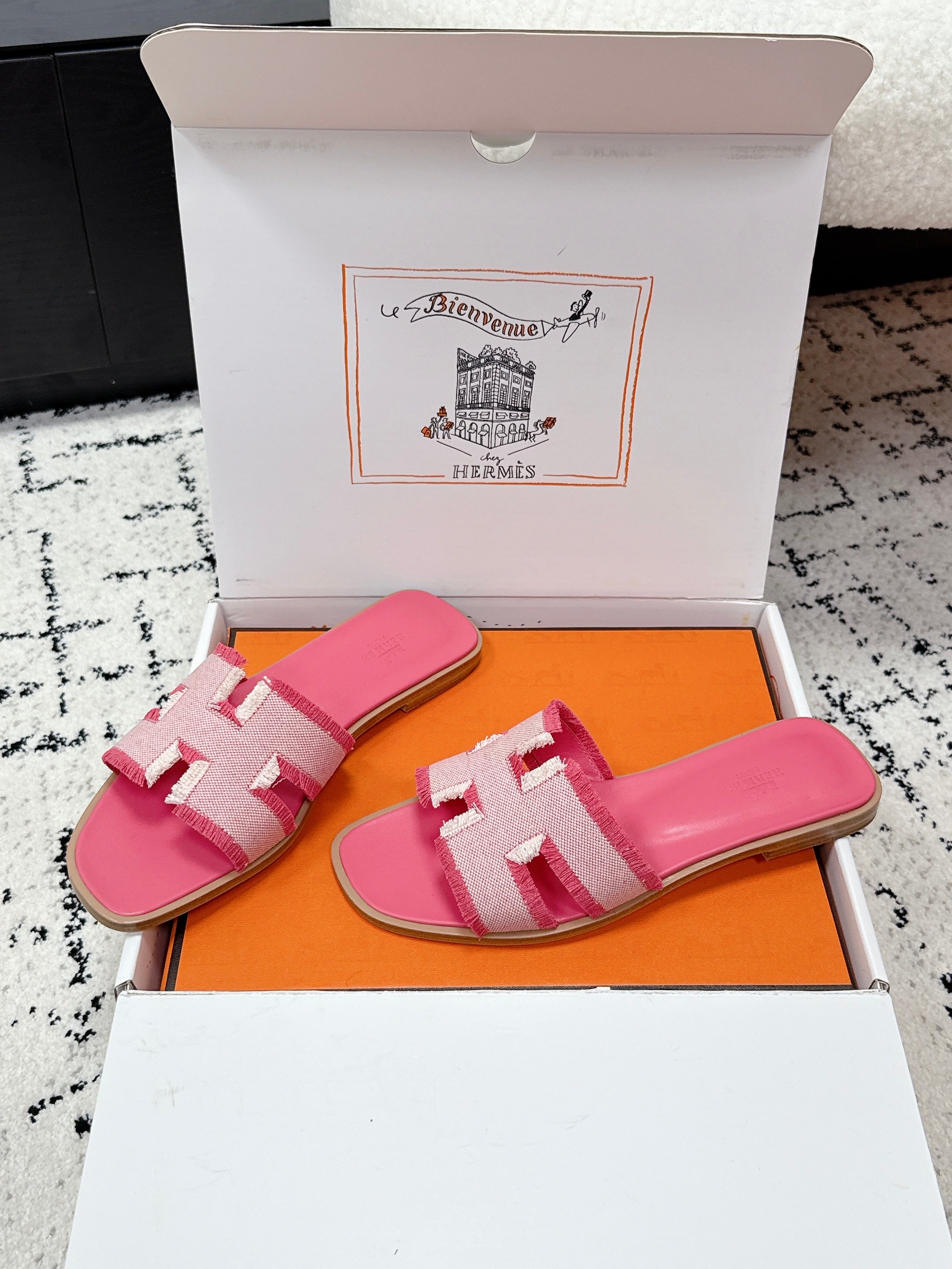 HM 26ss Oran Sandals Pink White Canvas Cowhide 617216