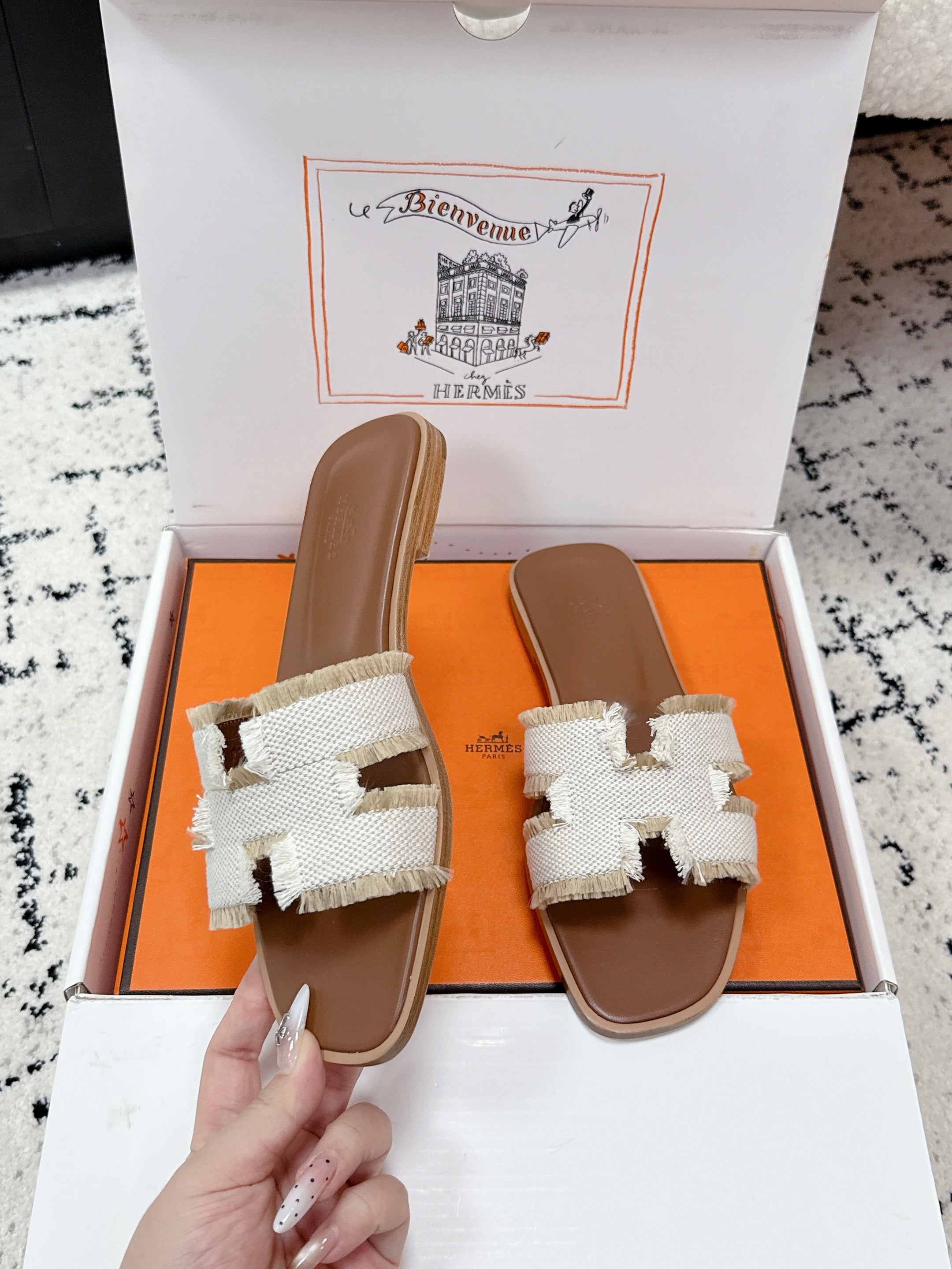 HM 26ss Oran Sandals Canvas Cowhide