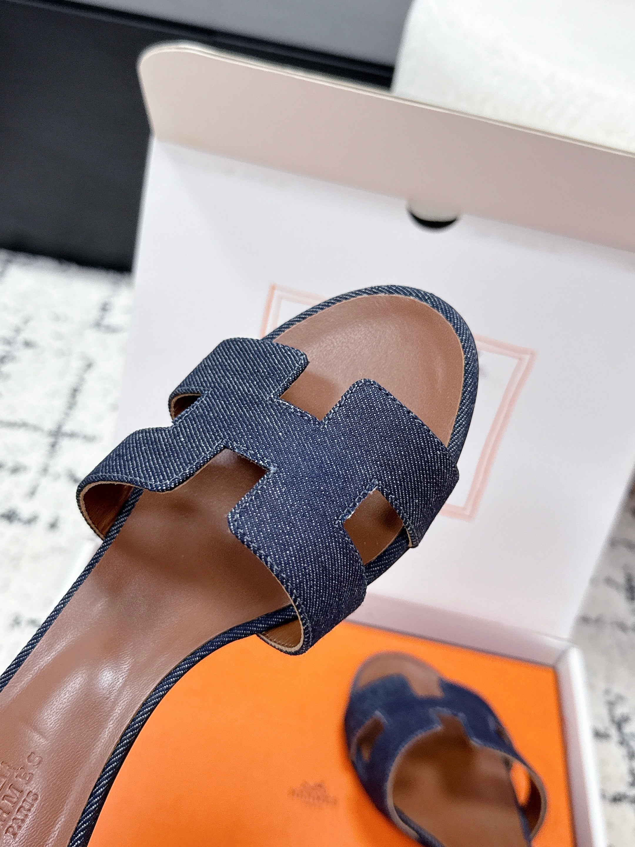 HM 26ss High-Heeled Sandals 50 Brown Dark Blue Denim Cowhide 617221