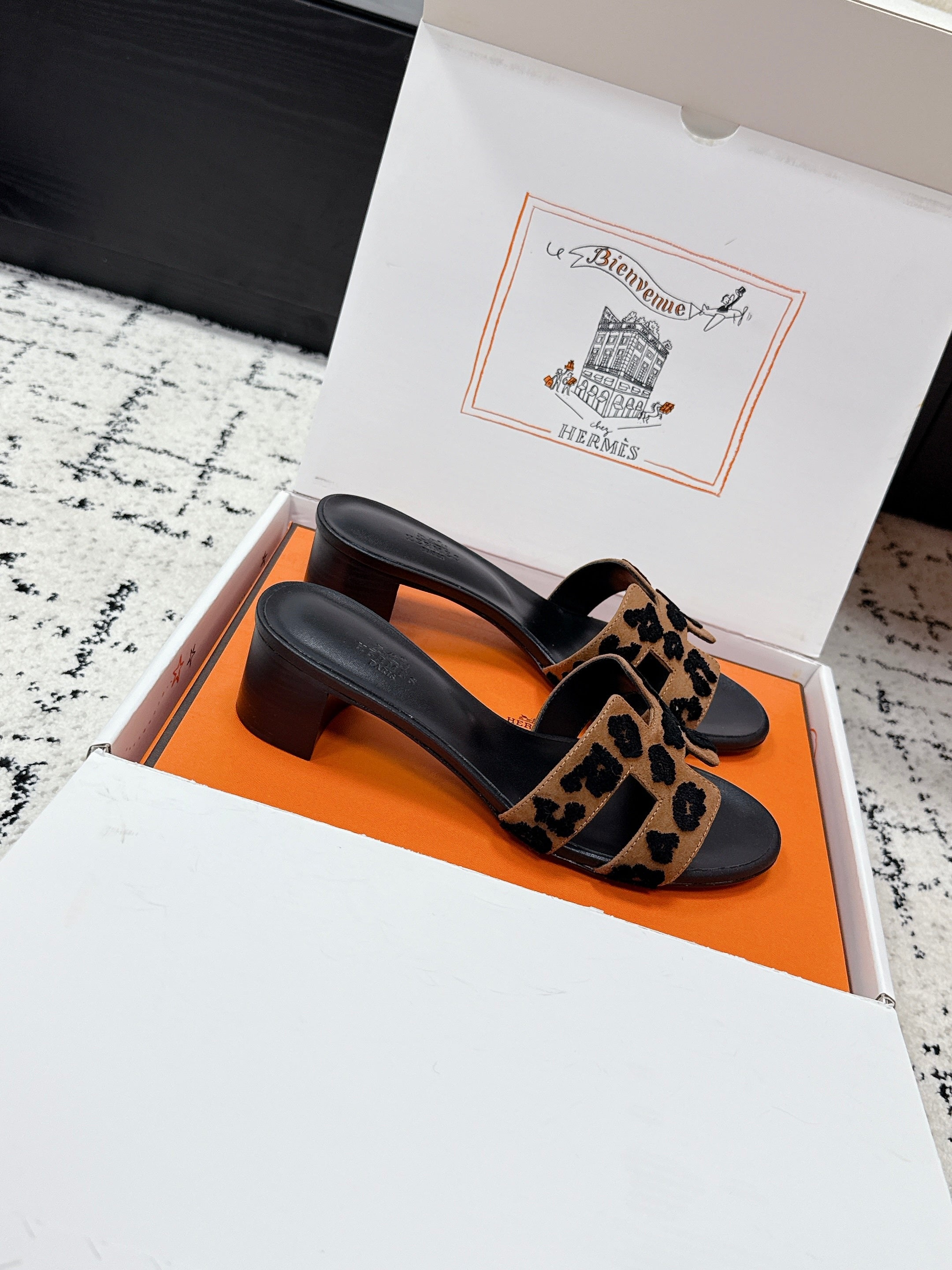 HM 26ss High-Heeled Sandals 50 Black Brown Suede Cowhide 617227