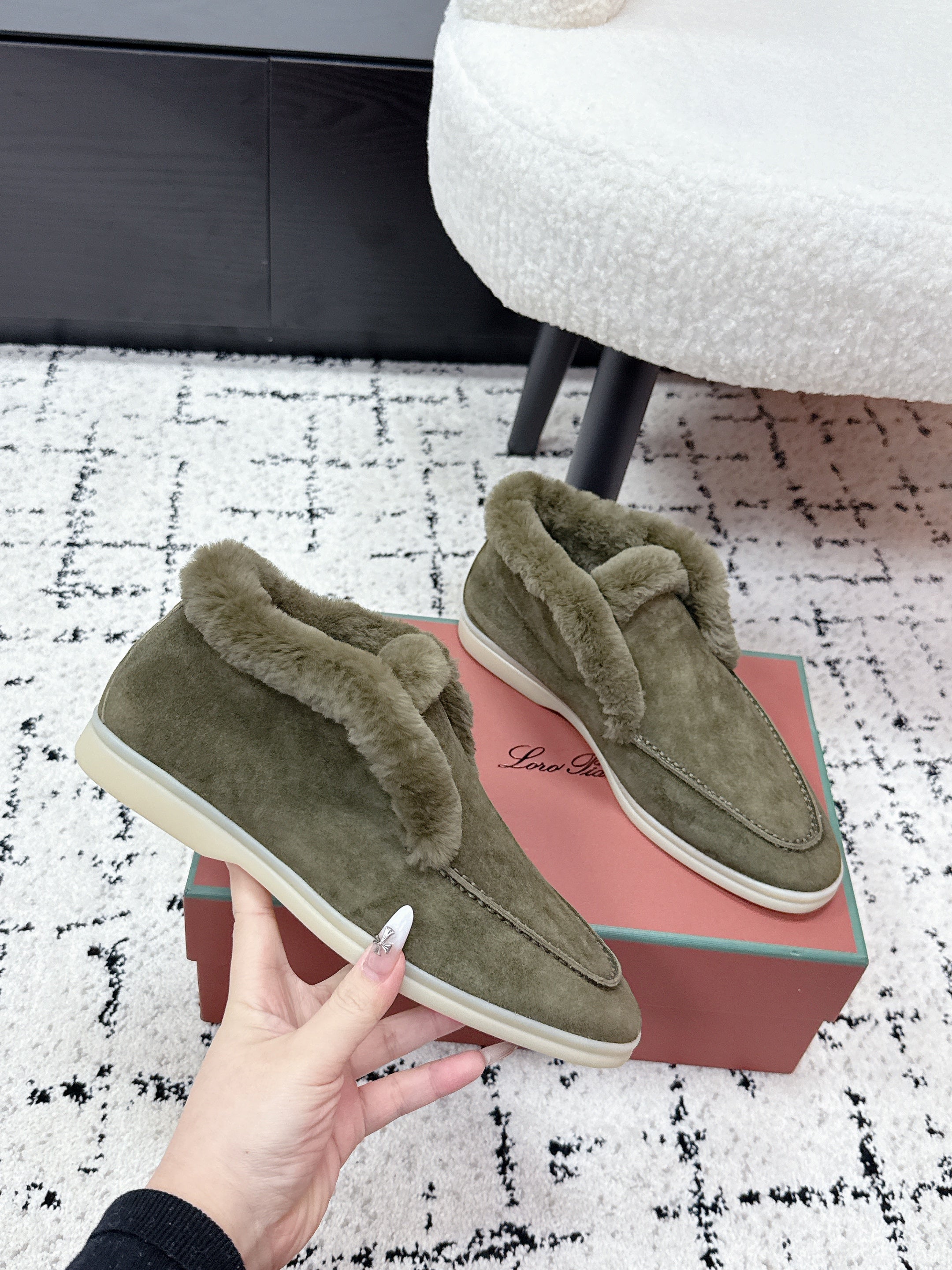 LP 26SS Open Walk Ankle Boot Green Suede Fur 617390