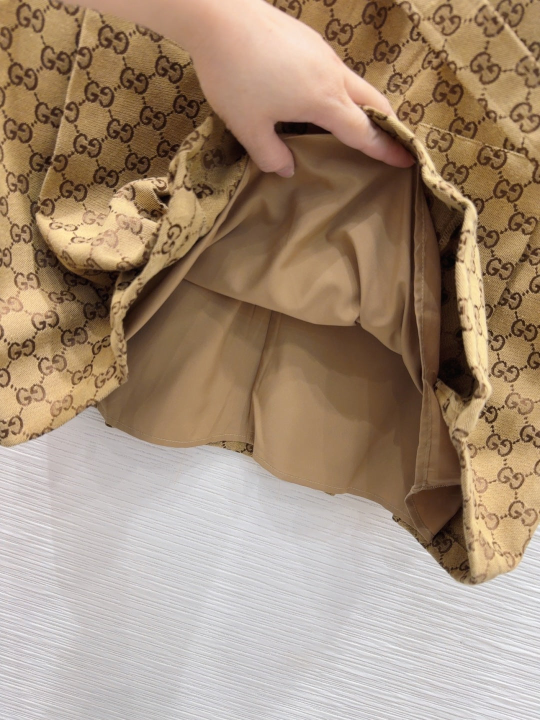 Gucci 2025 MidiDress Camel and Ebony Polyester Fiber